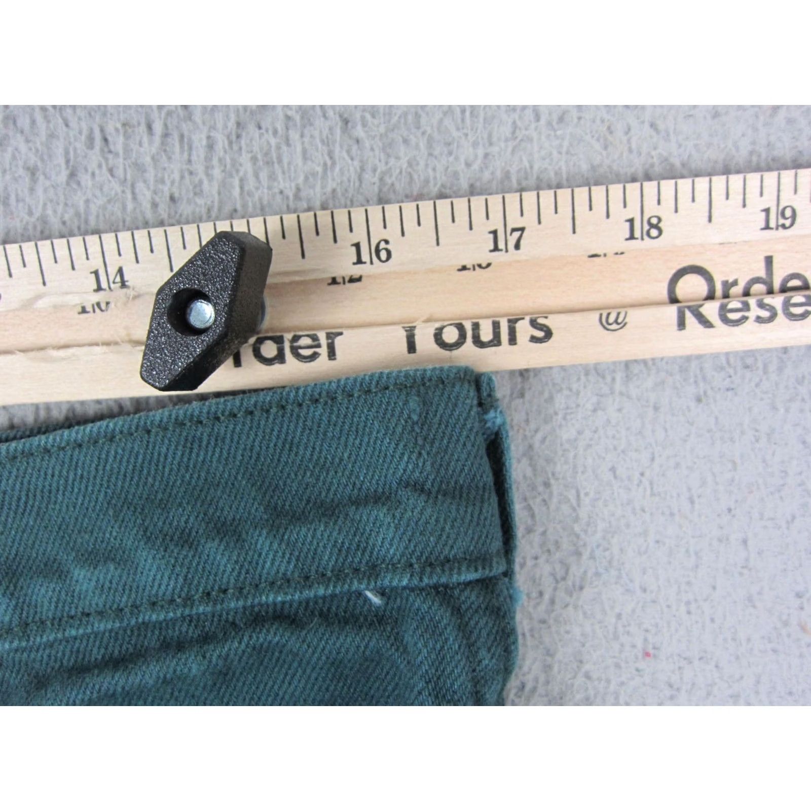 Lands' End Item Specifications: Closure: Button, Zip Size US 33 - 7 Thumbnail