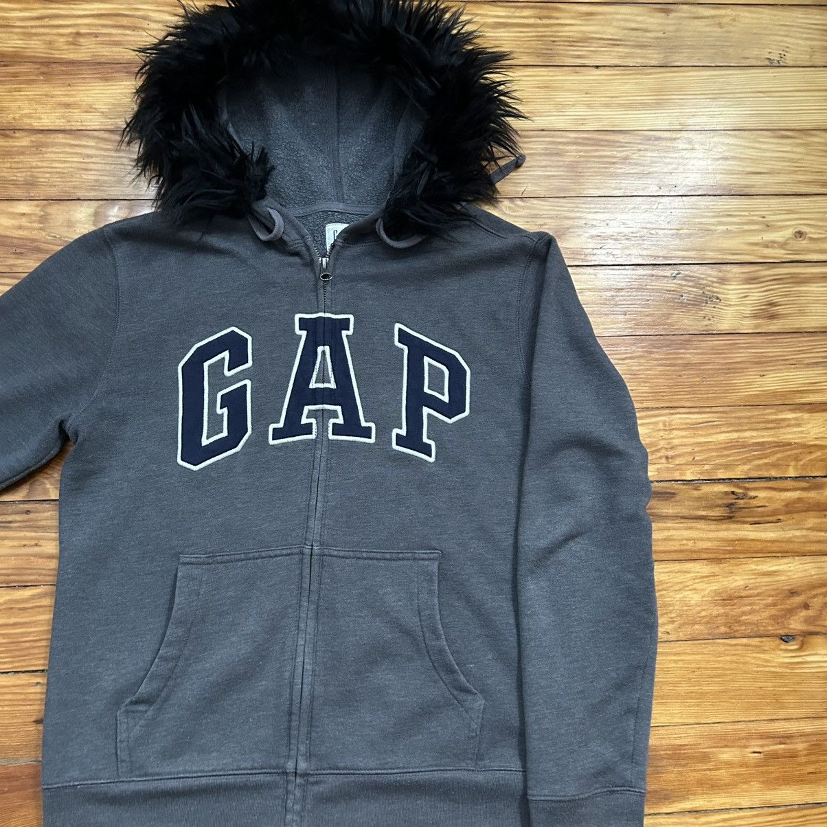 Gap Dark Grey Gap zip up hoodie with fur hood Size XS / US 0-2 / IT 36-38 - 2 Thumbnail