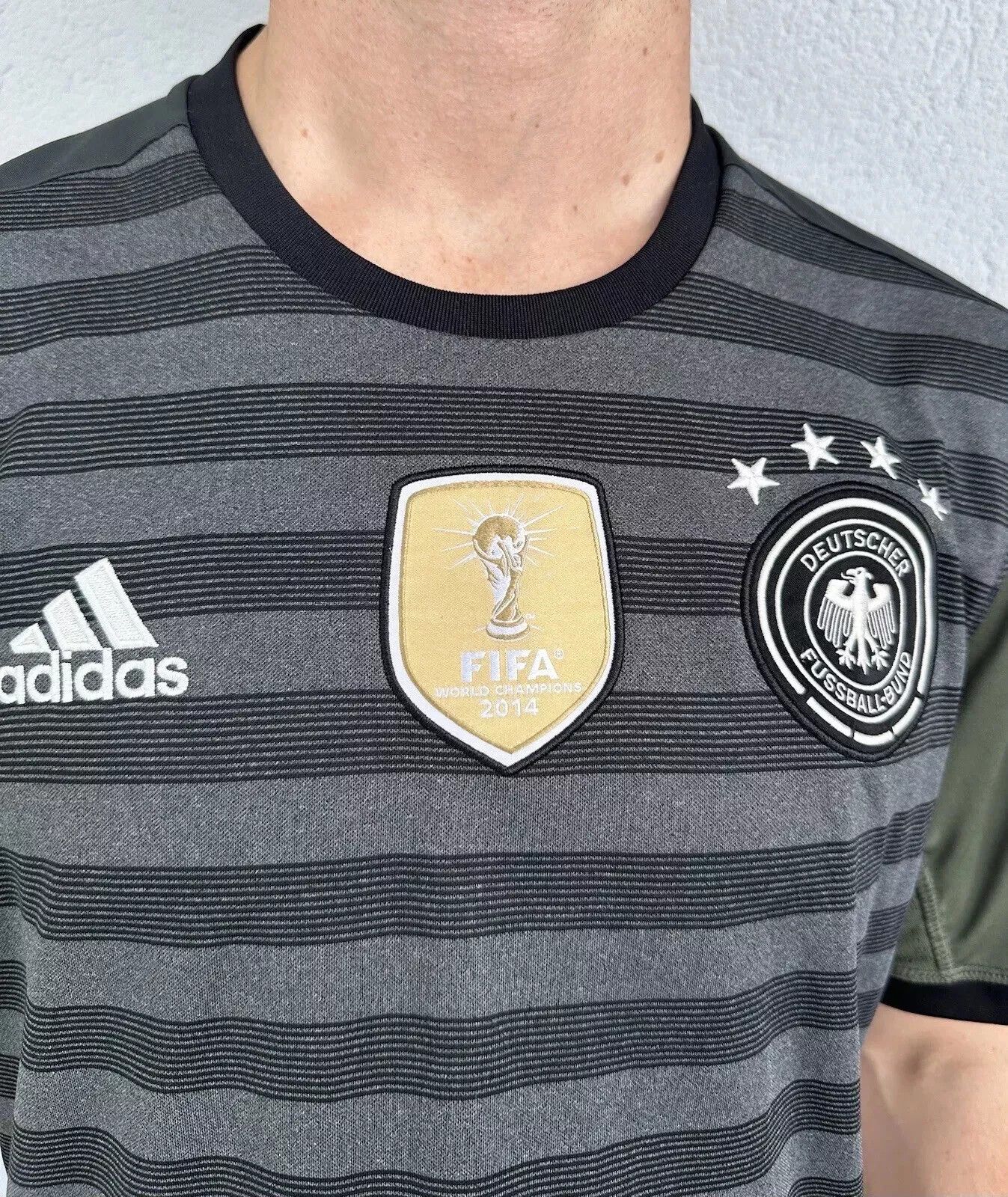 Adidas GERMANY NATIONAL 2015 2016 AWAY JERSEY SHIRT SOCCER FOOTBALL Size US L / EU 52-54 / 3 - 7 Thumbnail