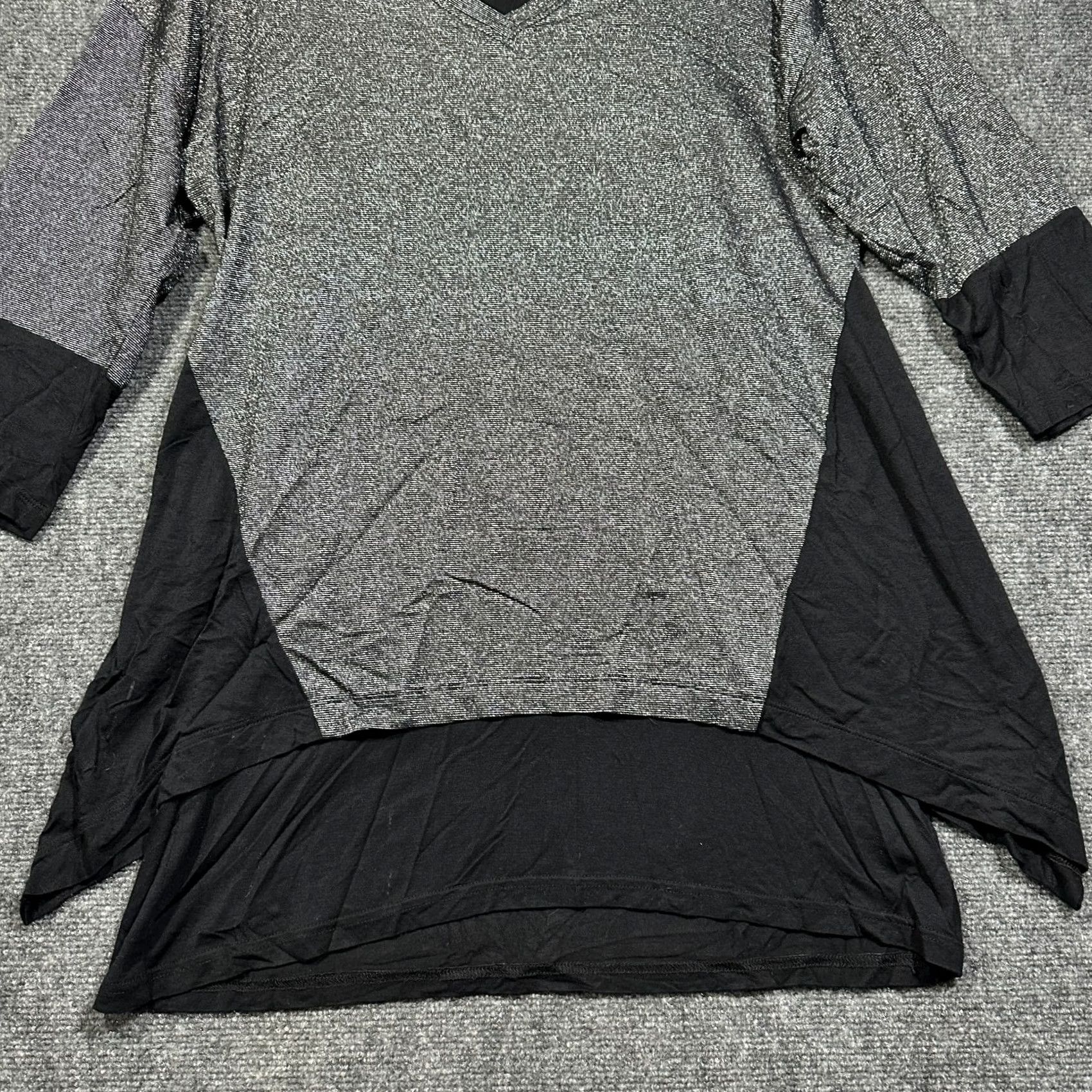 Vintage LOGO by Lori Goldstein Womens Medium Black Silver Metallic Sparkle Tunic Top Size M / US 6-8 / IT 42-44 - 2 Thumbnail
