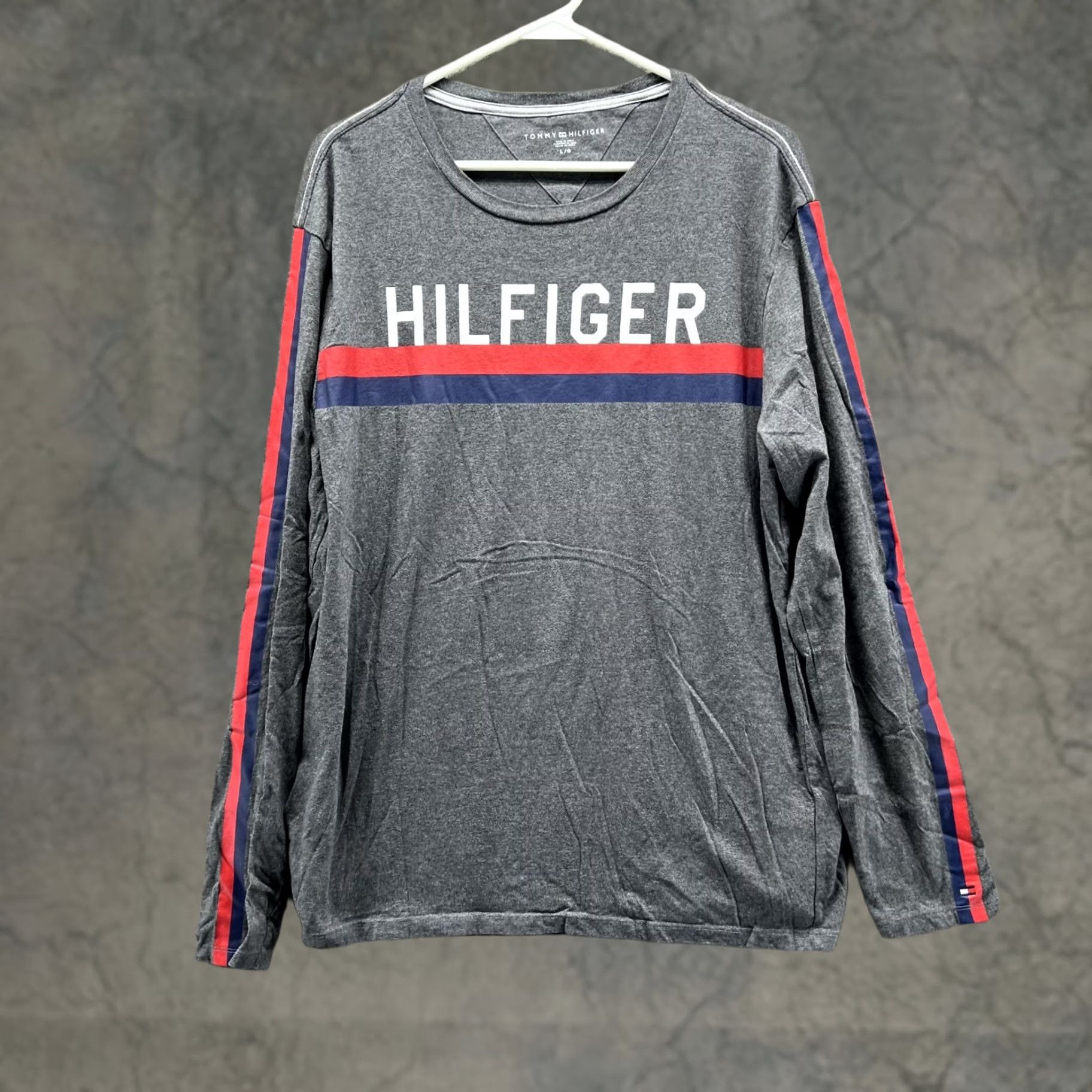 Tommy Hilfiger Tommy Hilfiger Sweater Men Large Embroidered Logo Gray Pullover Fleece Crew Neck Size US L / EU 52-54 / 3 - 1 Thumbnail