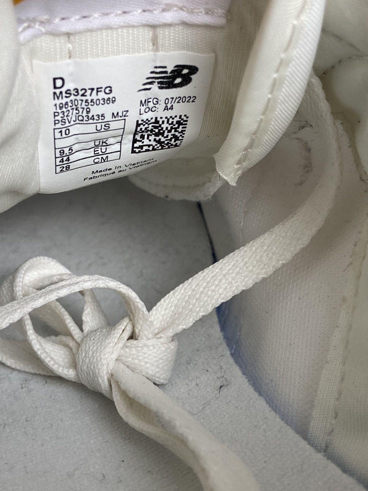 New Balance New Balance 327 "Beige Timberwolf" New Authentic 10US Size US 10 / EU 43 - 12 Thumbnail