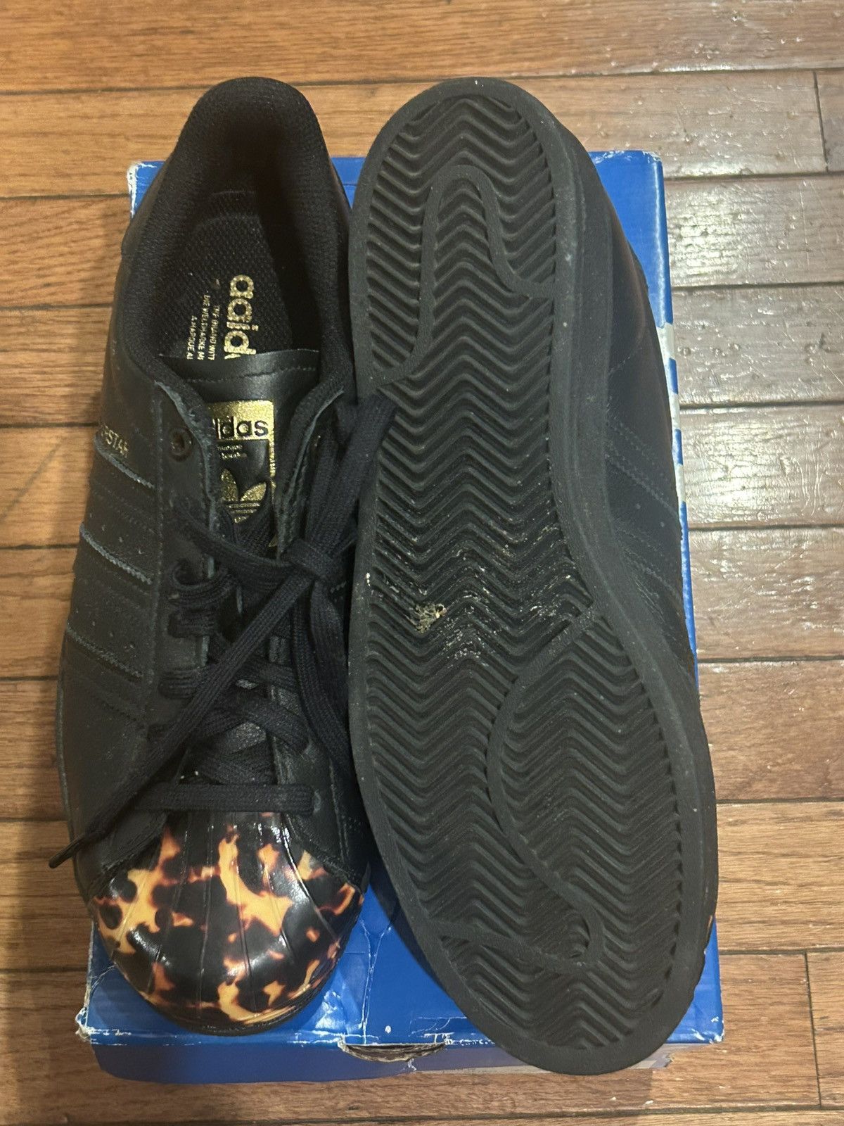 ADIDAS SUPERSTAR LOW LEATHER SNEAKER