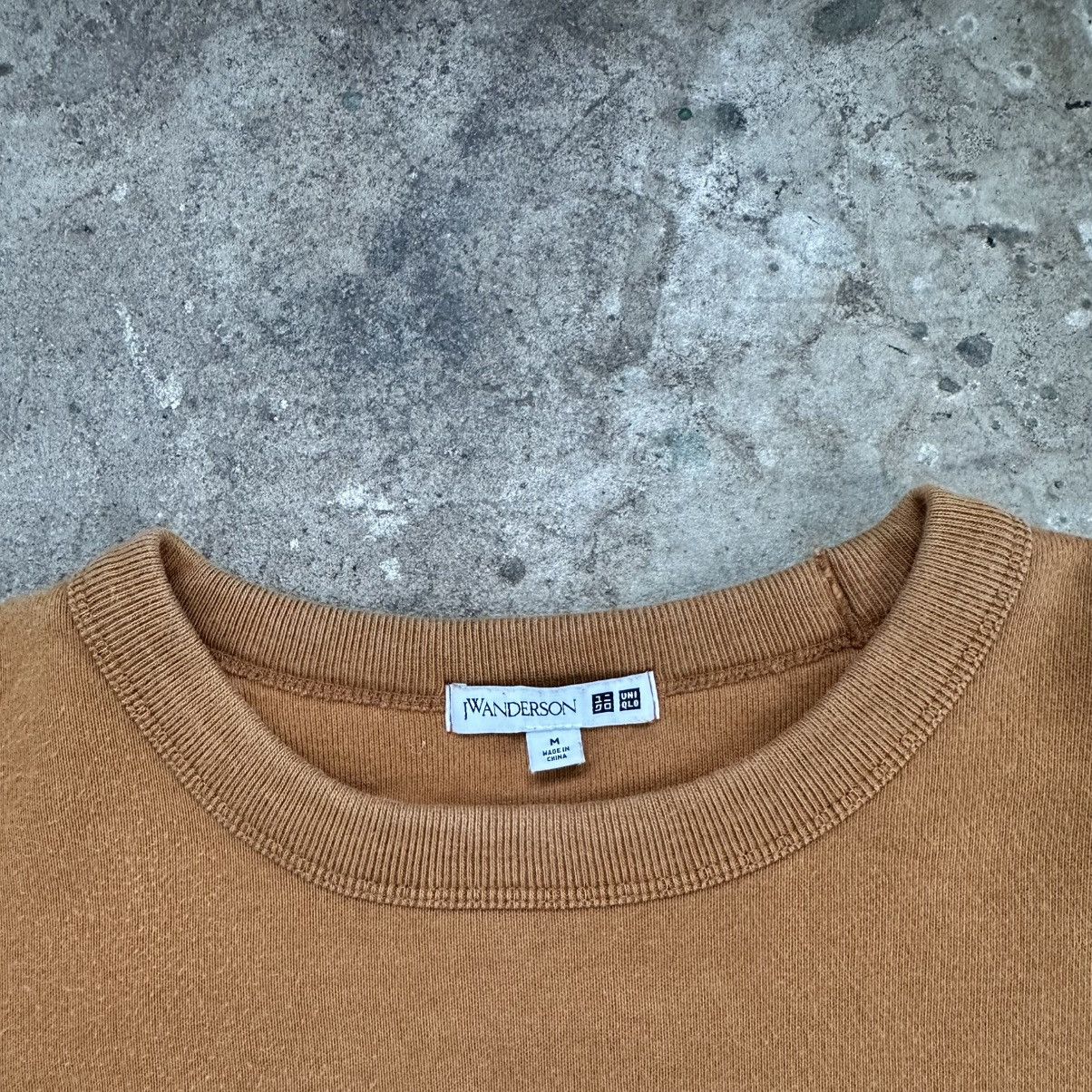 JW Anderson × Uniqlo JW Anderson Uniqlo men’s crewneck sweatshirt pullover size M Size US M / EU 48-50 / 2 - 7 Thumbnail