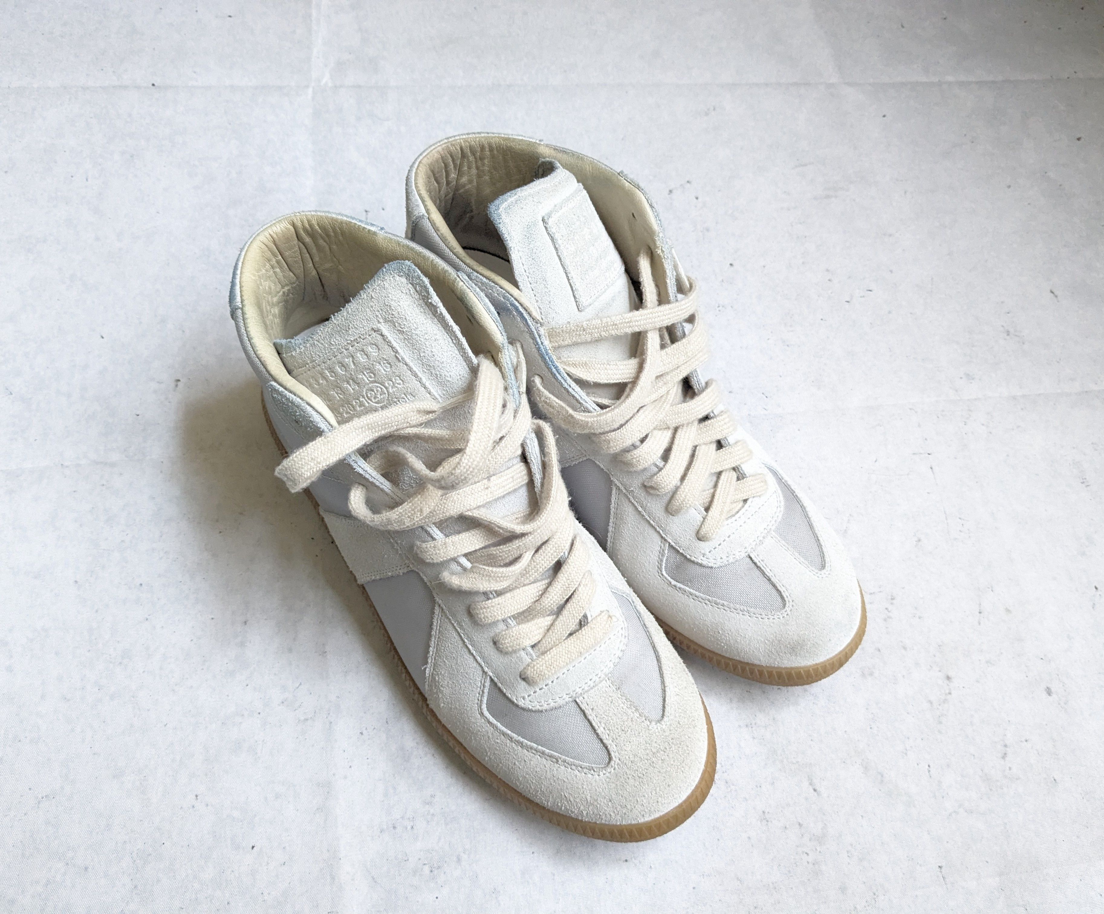Maison Margiela Maison Margiela Replica GAT White Gray 7 40 High Tops Size US 7 / EU 40 - 2 Thumbnail