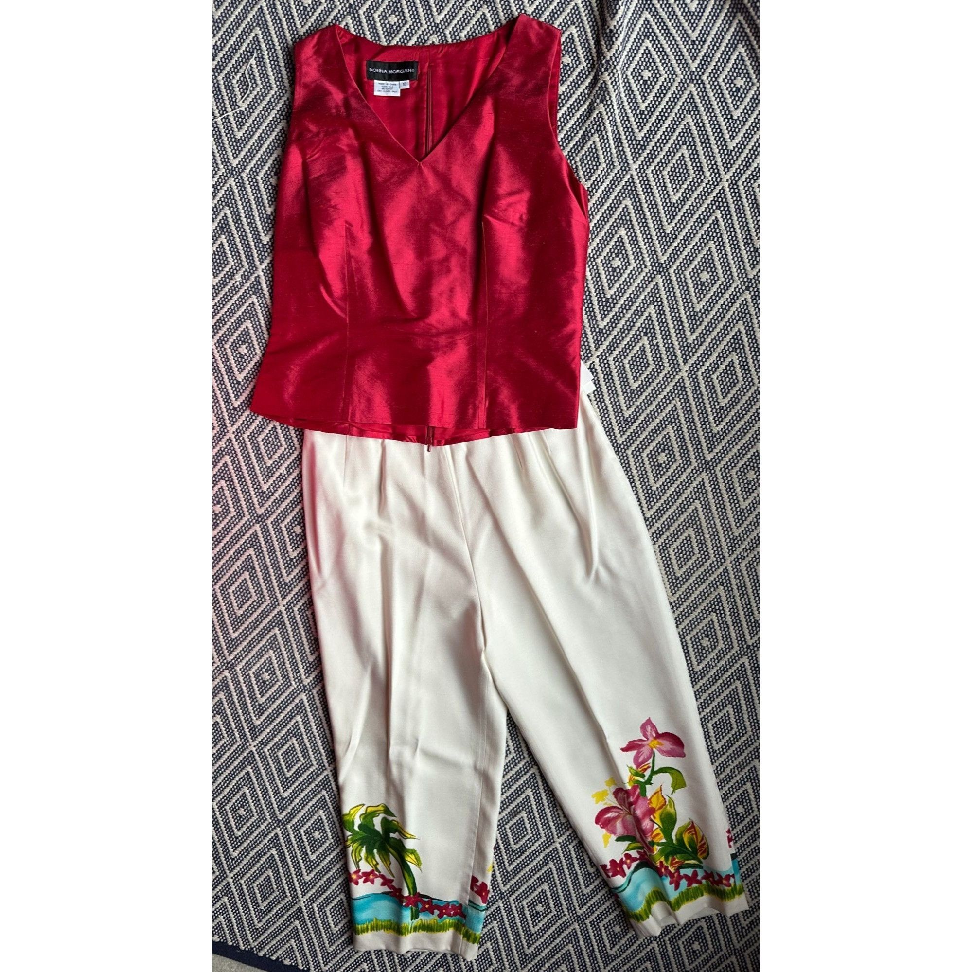 Donna Morgan NWT Donna Morgan 2pc silk pants set Sleeveless top and flora Size L / US 10 / IT 46 - 1 Thumbnail