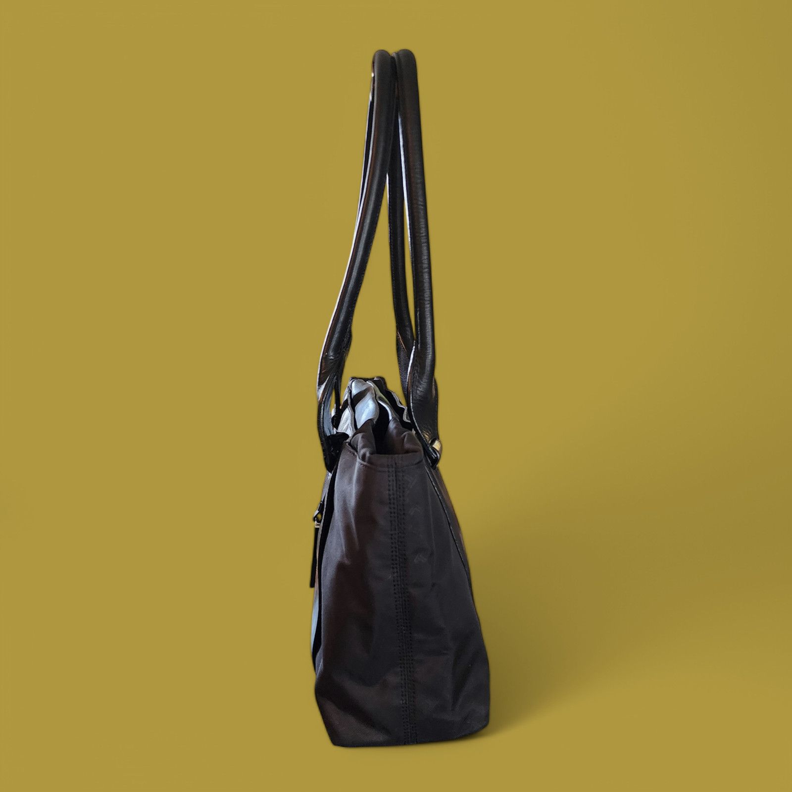 Tumi Tumi black leather tinkerlust shoulder carry-on bag Size ONE SIZE - 3 Thumbnail