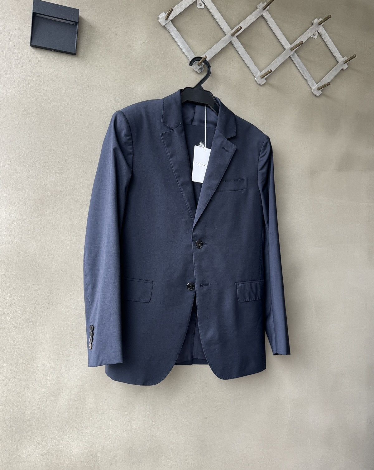 Valentino Valentino France Made in ITALY Men Tailor Fit Dark Navy Suit Size 44S - 2 Thumbnail