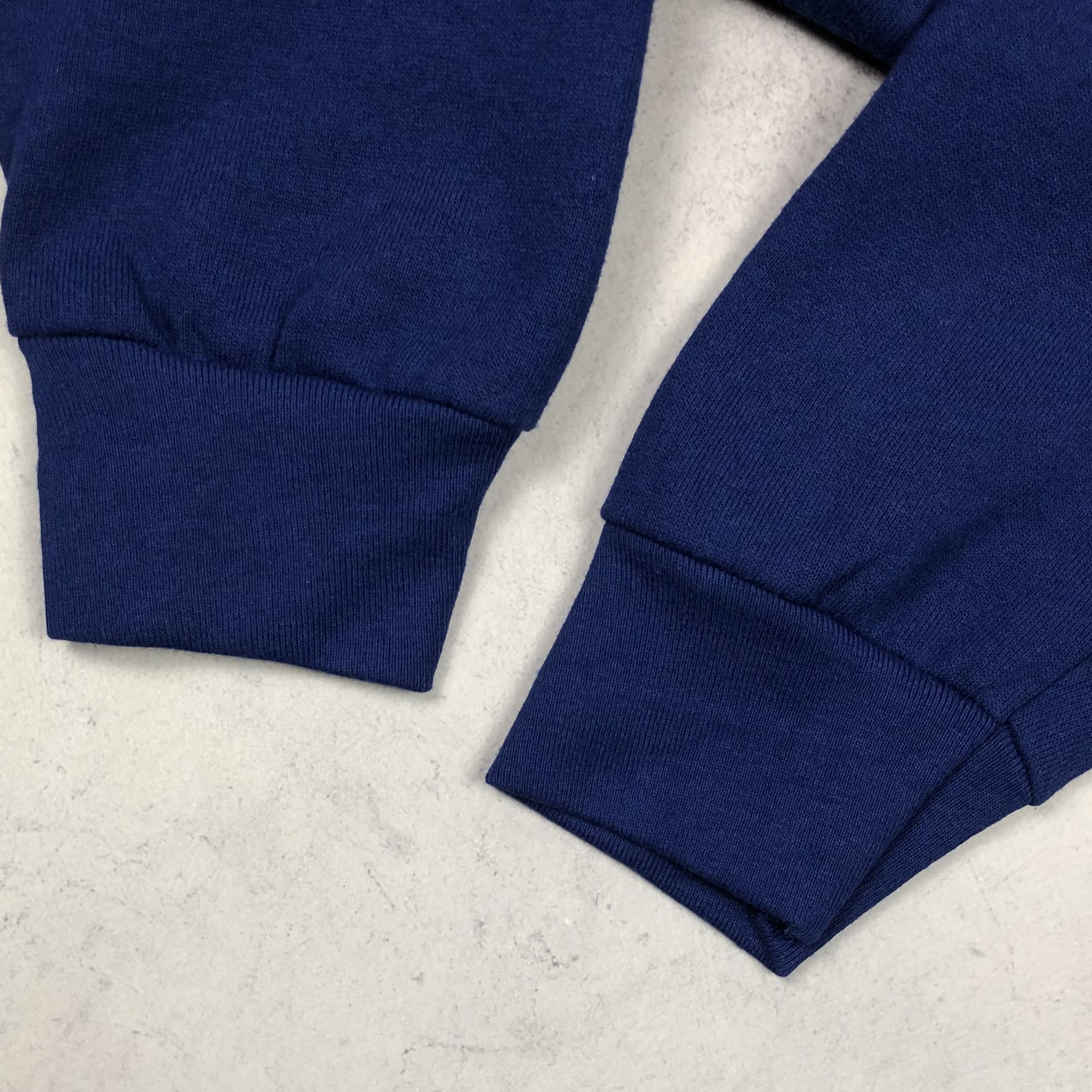 Fruit Of The Loom Vintage 90s Fruit of the Loom Sweatshirt Size US XL / EU 56 / 4 - 12 Thumbnail