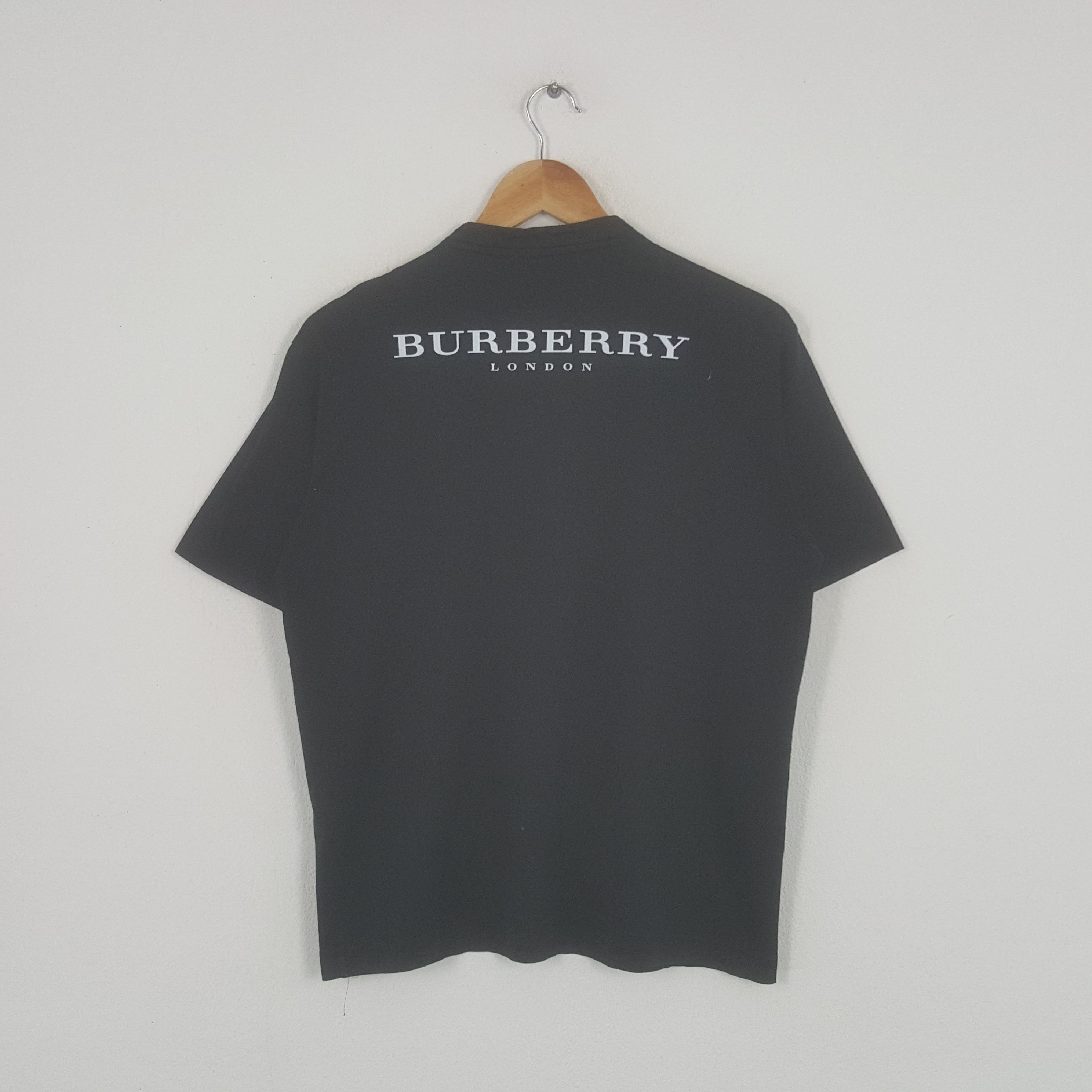 Burberry × Vintage Vintage Burberry London Nova Check T-shirt Size US M / EU 48-50 / 2 - 1 Thumbnail