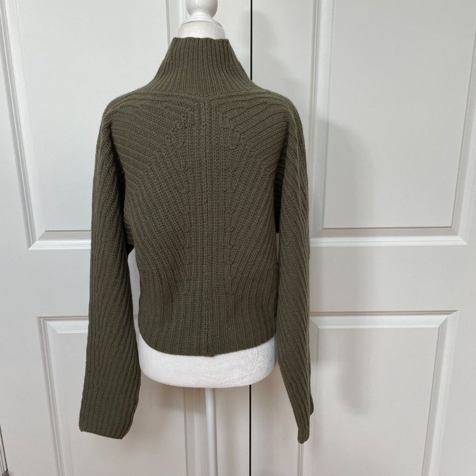 Theory Sculpted Wool-Cashmere Sweater from Theory Size M / US 6-8 / IT 42-44 - 10 Thumbnail