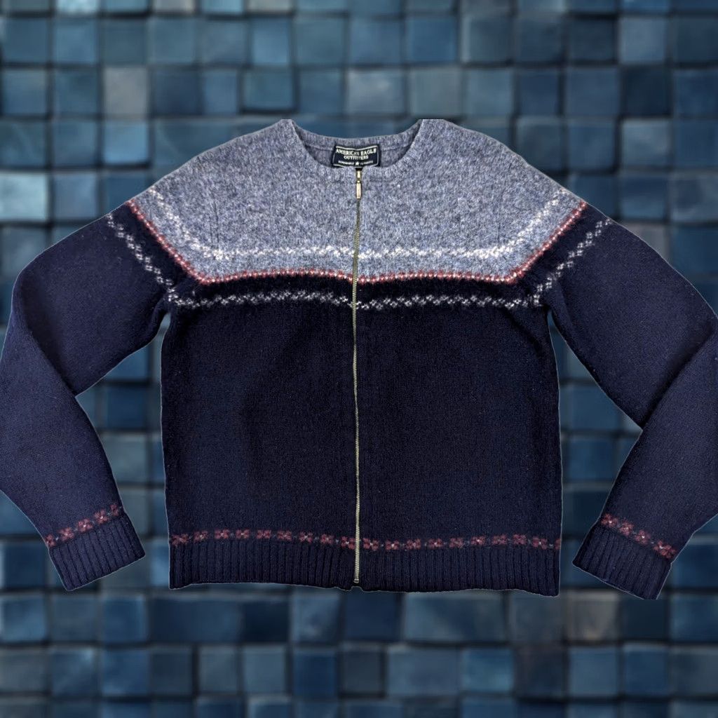 American Eagle Outfitters VINTAGE American Eagle Outfitters Sweater Cardigan Crew Neck Wool Fair Isle Navy Blue Womens S Shetland Wool Light Blue And Navy Blue with graphics Size S / US 4 / IT 40 - 1 Thumbnail