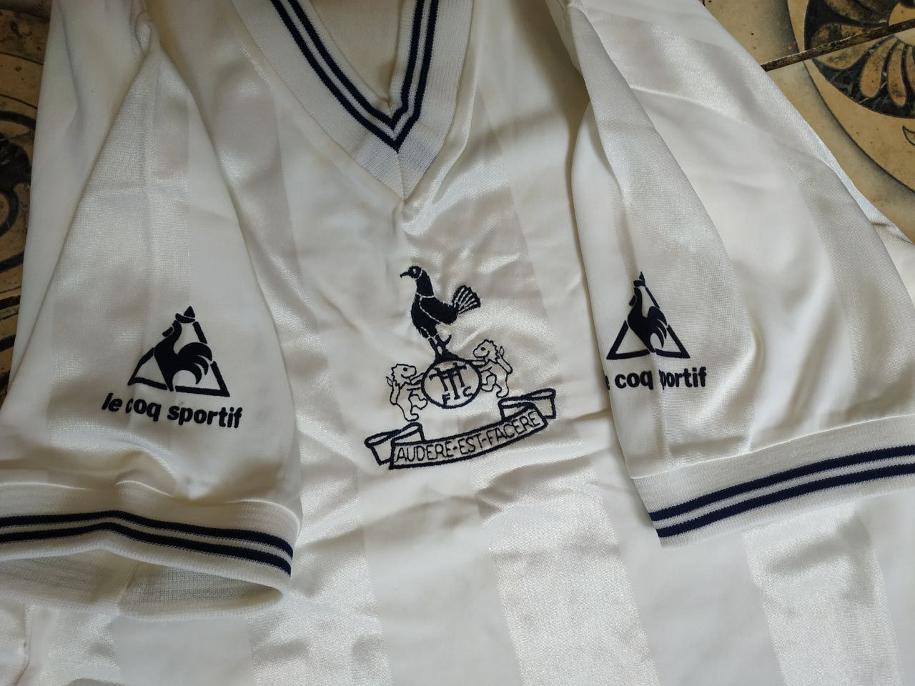 Le Coq Sportif Archive 1983-85 Tottenham Hotspur Home Jersey Le Coq Sportif Size US M / EU 48-50 / 2 - 7 Thumbnail