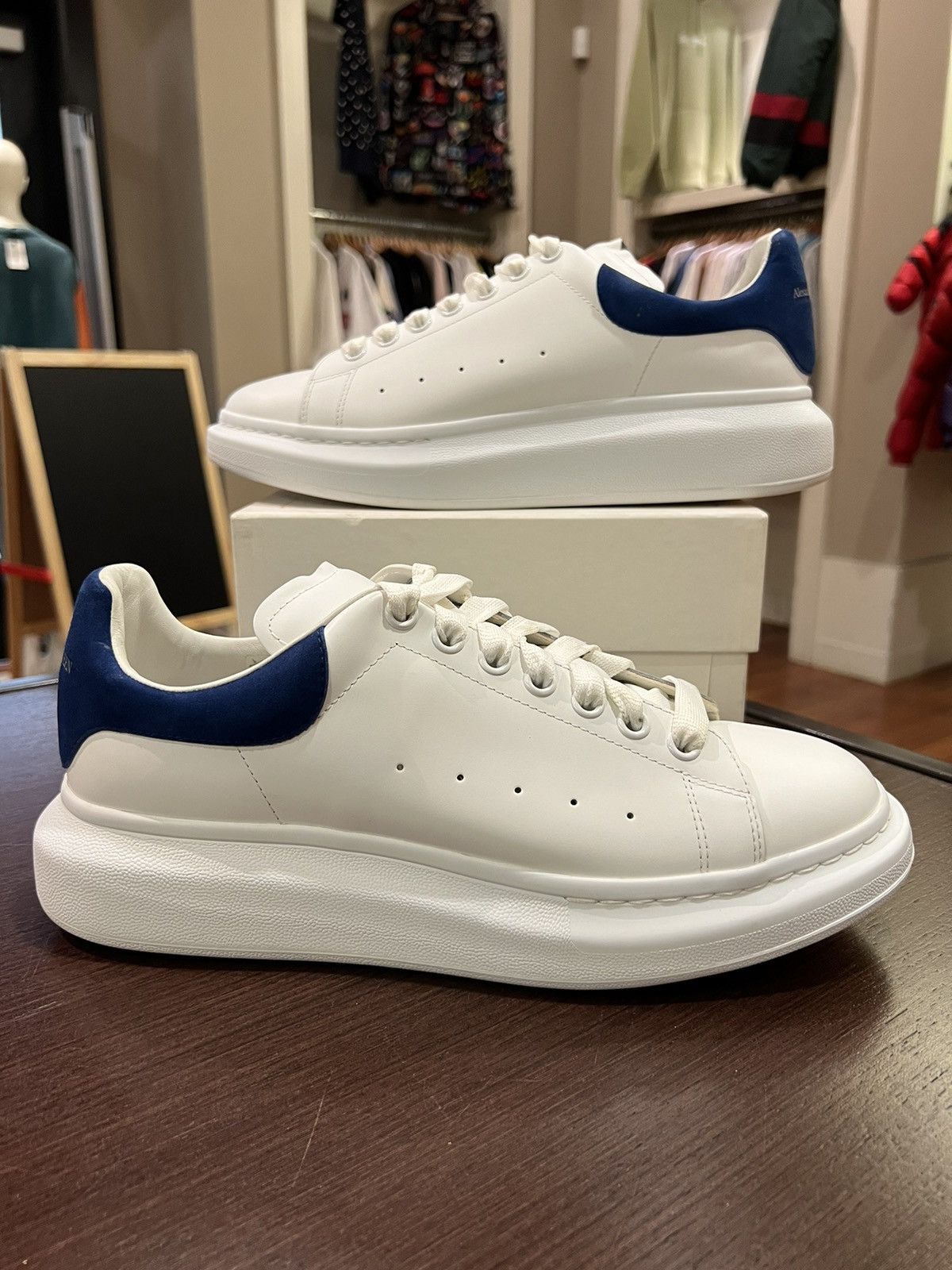 【美品】ALEXANDER MCQUEEN ホワイト/ネイビー スニーカー Fashion Alexander Mcqueen Amerika Alexander McQueen Oversize