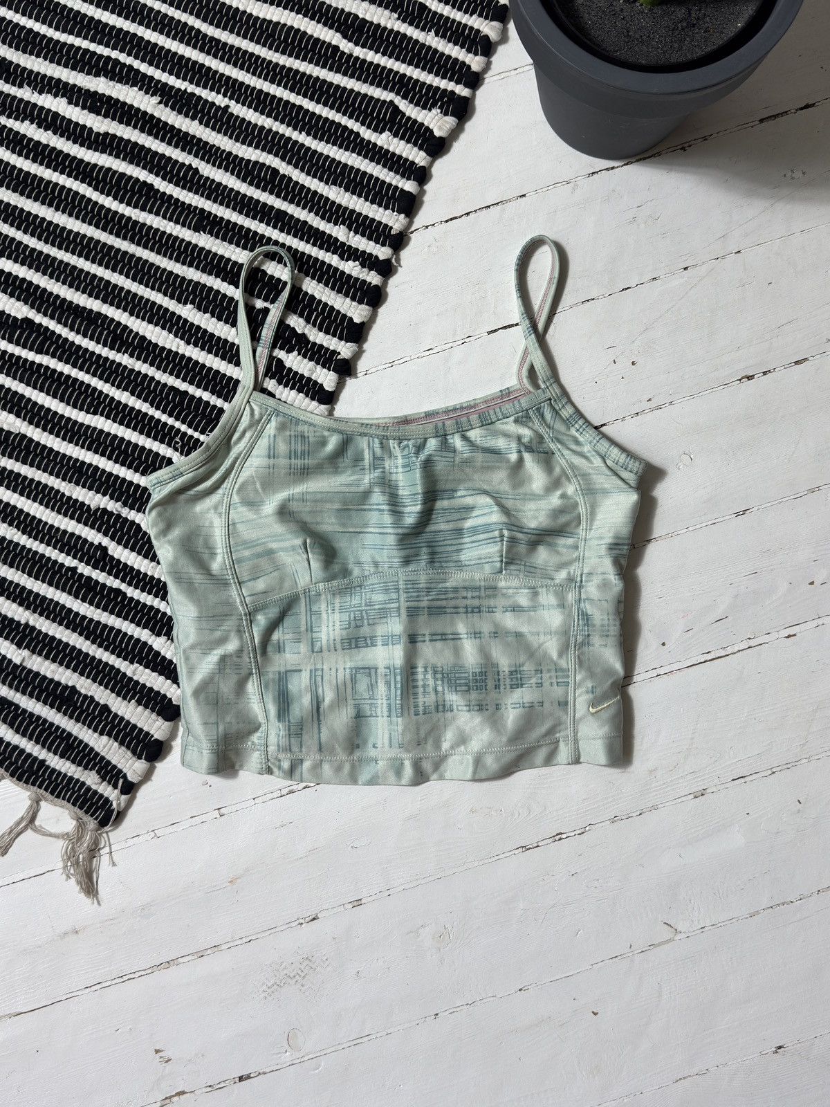 Nike VINTAGE NIKE MINI SWOOSH CUTE CROP TANK TOP 🎀 Size L / US 10 / IT 46 - 1 Thumbnail
