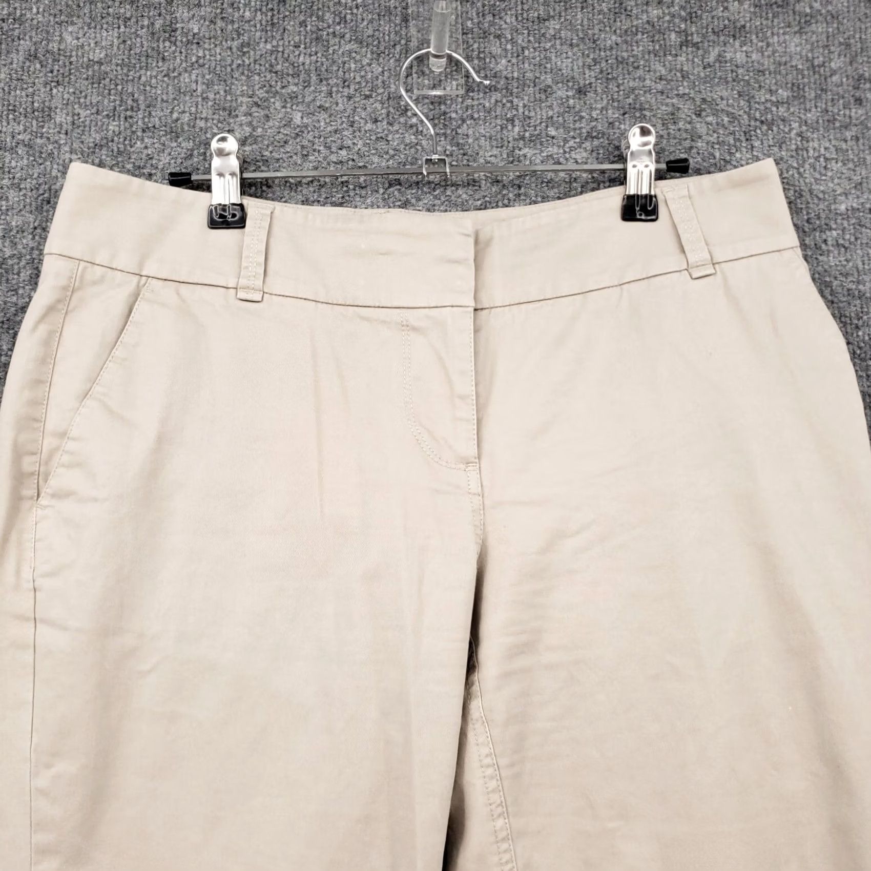 Tommy Bahama Tommy Bahama Pants Womens 6 Khaki Capri Mid-Rise Straight Flat Front Side Slit Size 28" / US 6 / IT 42 - 5 Thumbnail