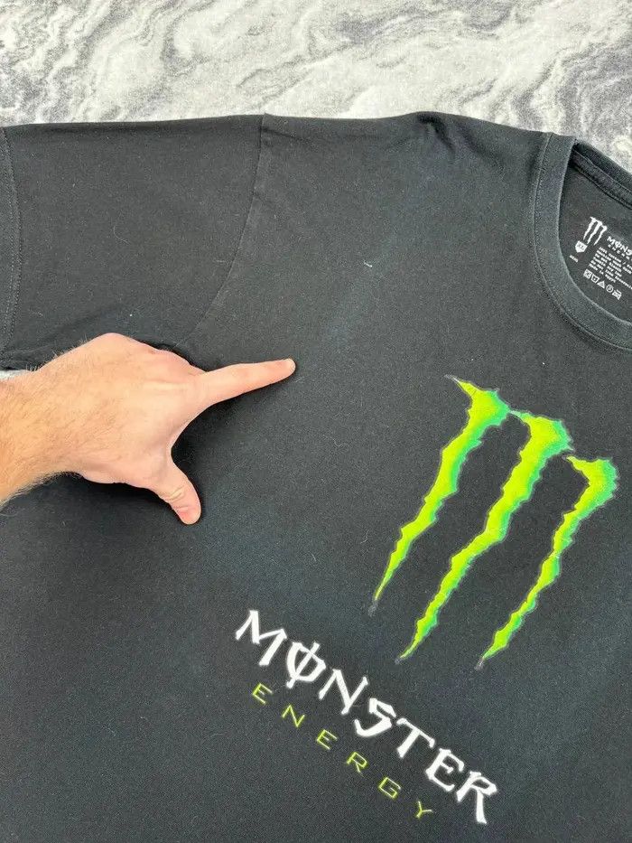 Vintage Vintage Monster Energy Big Logo T-Shirt Y2K Size US XL / EU 56 / 4 - 9 Thumbnail