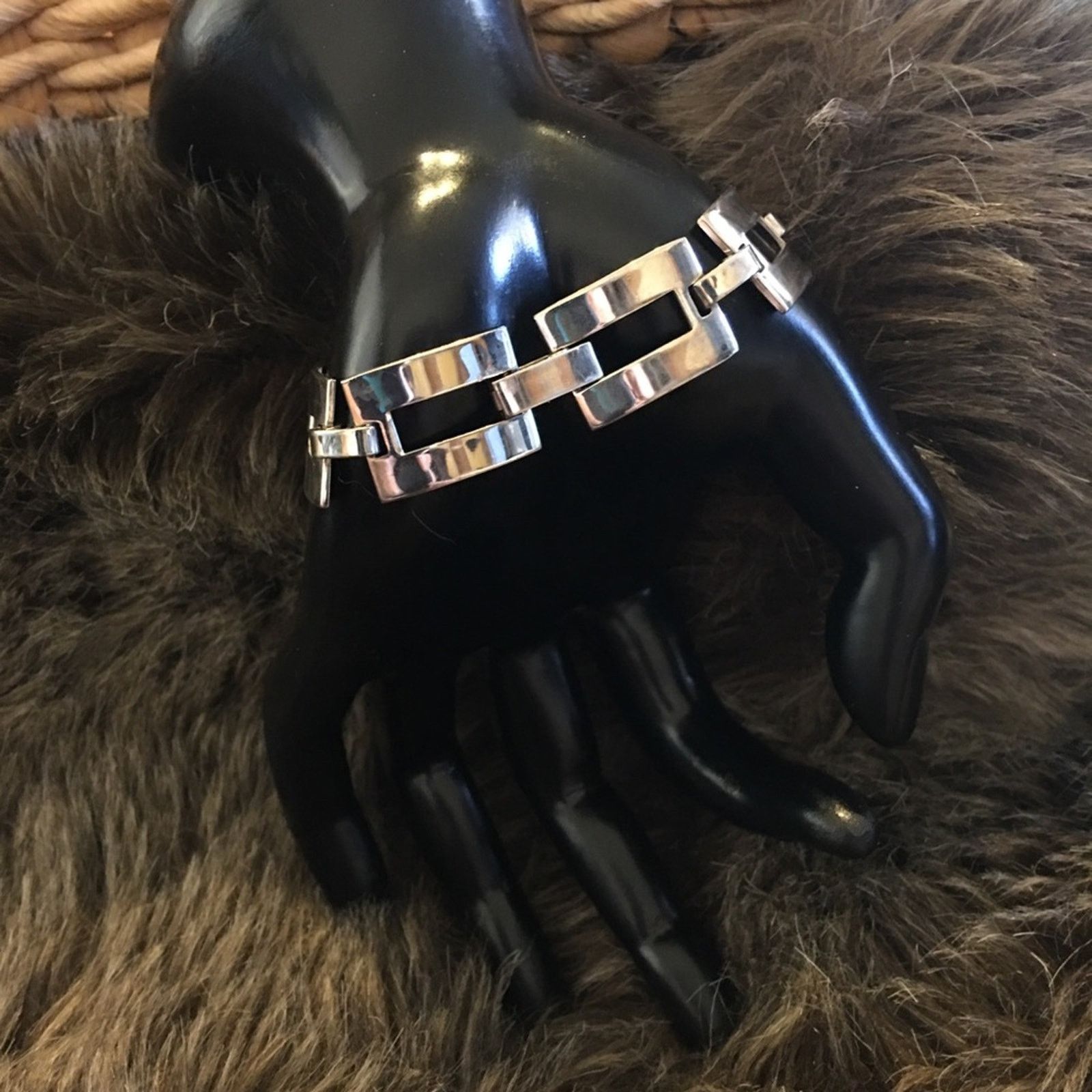 Vintage Vintage Mexican Silver Aztec chunky link bracelet Size ONE SIZE - 3 Thumbnail