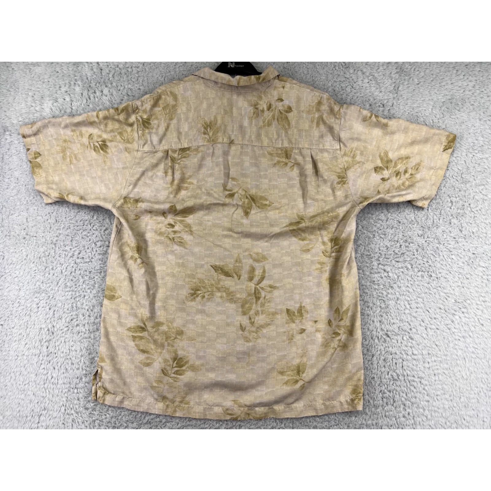 Tommy Bahama Tommy Bahama Shirt Mens Large Beige Floral Leaf Hawaiian 100% Silk Beach Resort Shirt Size US L / EU 52-54 / 3 - 2 Thumbnail