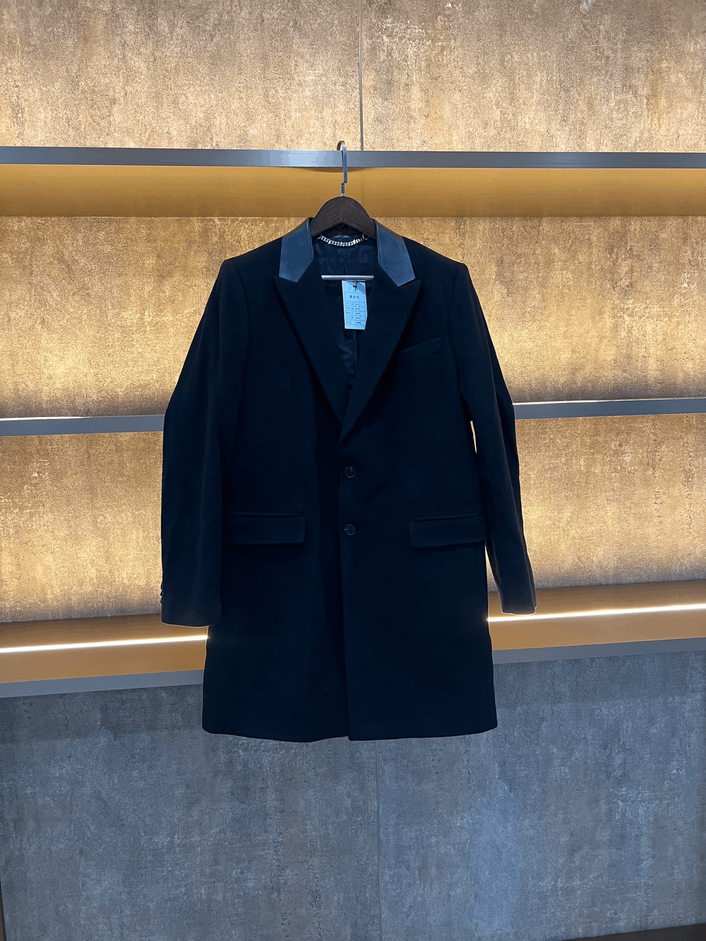 Givenchy Givenchy Heavy Coat m Men Size US M / EU 48-50 / 2 - 1 Thumbnail