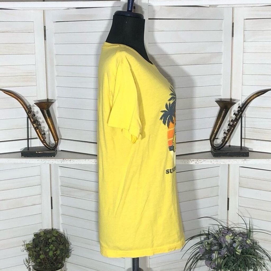 Other BoxLunch Stranger Things Surfer Boy Pizza Van Yellow shirt M Size L / US 10 / IT 46 - 3 Thumbnail