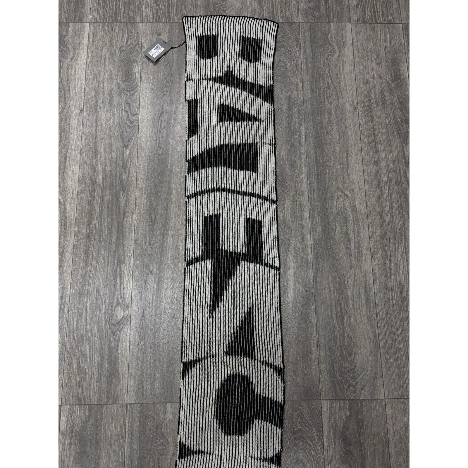 Balenciaga Balenciaga Logo Printed Wool Scarf | NEW! Size ONE SIZE - 2 Thumbnail