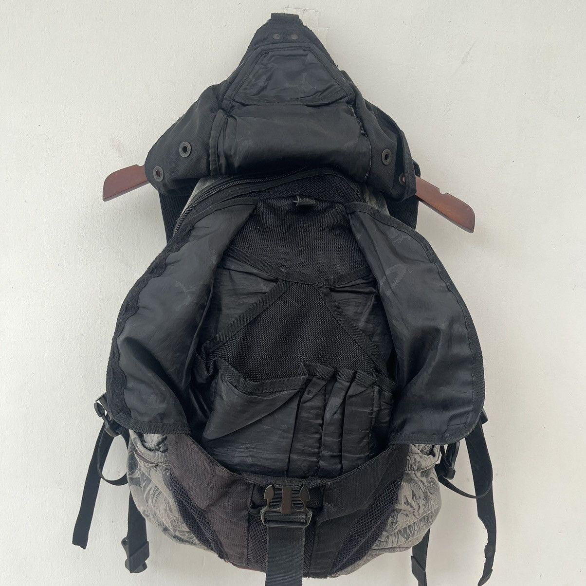 Oakley Vintage Oakley Icon 3.0 Camouflage Backpack 25L Size ONE SIZE - 4 Thumbnail