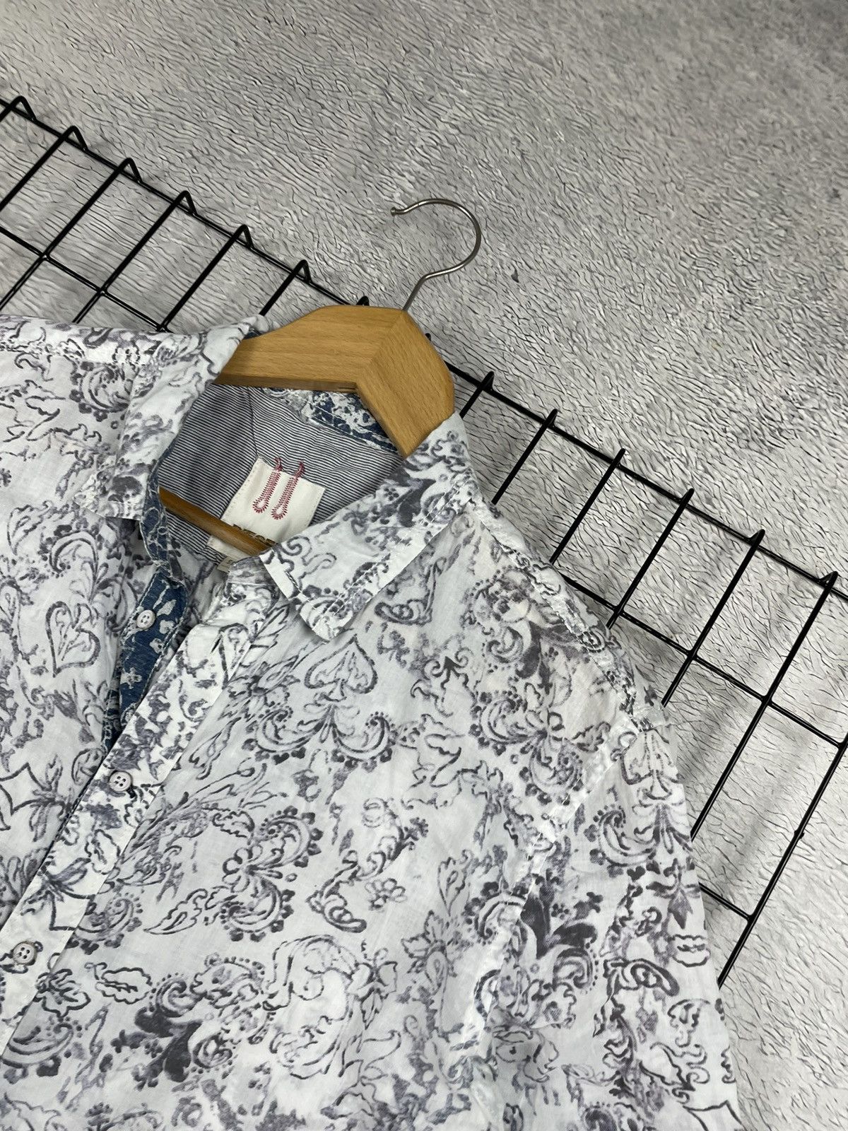 Diesel × Diesel Black Gold × Vintage Vintage Diesel Rare Abstract Light Weight Mens Button Shirt Size US L / EU 52-54 / 3 - 8 Thumbnail