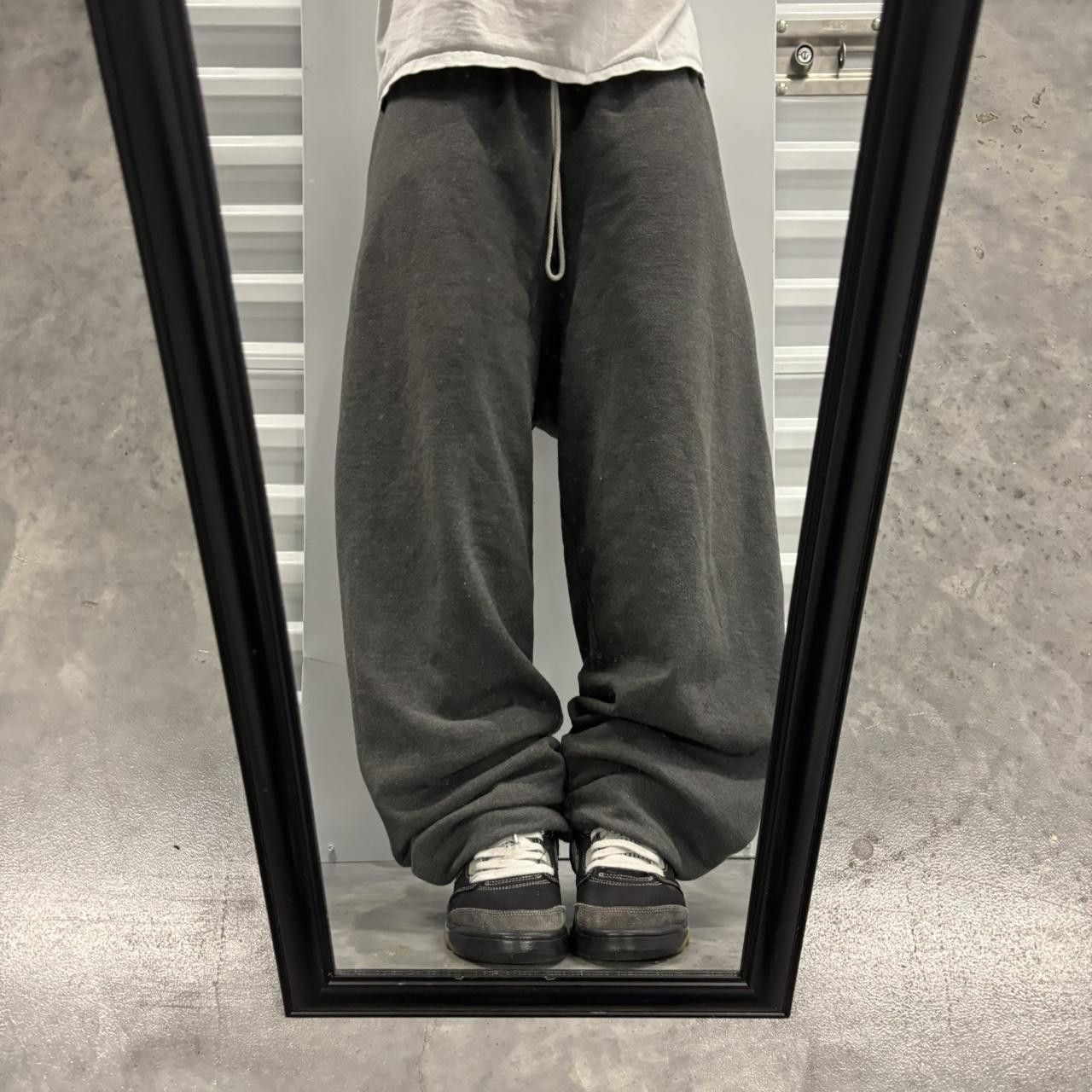 Japanese Brand × Vintage Crazy Vintage Y2K/2000s Baggy Dark Grey Streetwear Skater Comfy Essential Sweatpants! Size US 32 / EU 48 - 1 Thumbnail