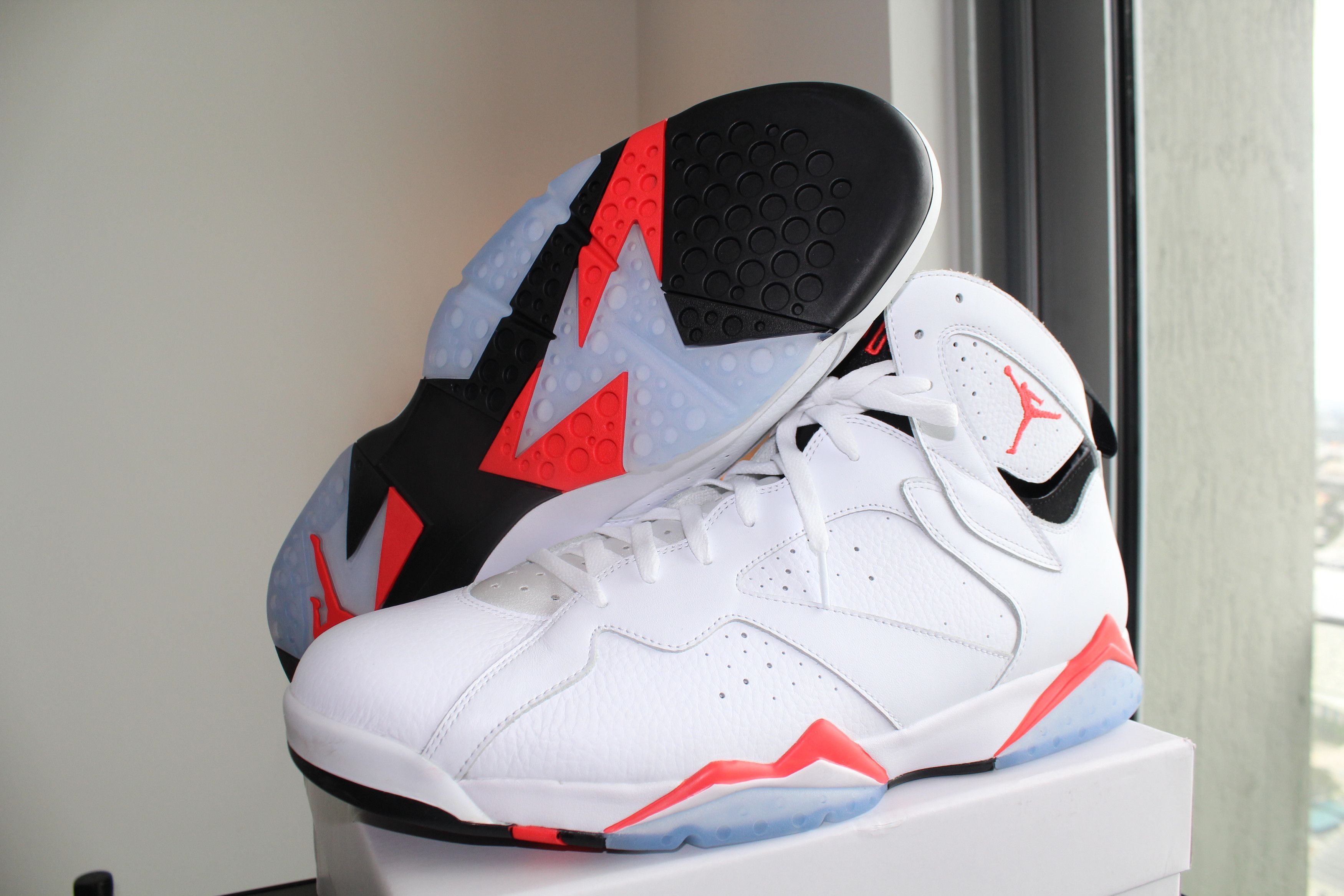 Jordan Brand Nike Jordan 7 Retro "White Infrared" White/Crimson Size 18 Size US 15 / EU 48 - 1 Thumbnail