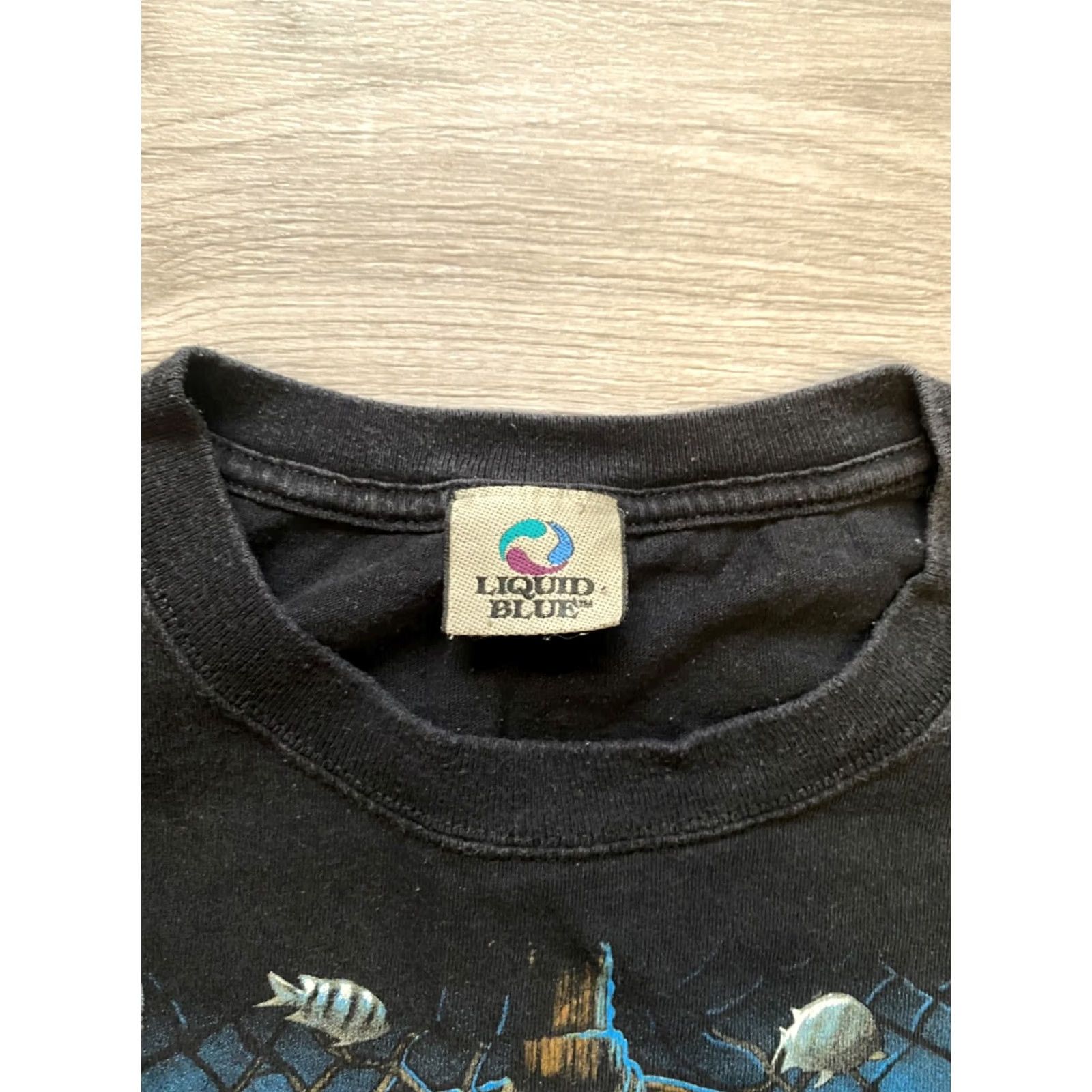 Liquid Blue VINTAGE Pirates of the Caribbean Liquid Blue T-Shirt L Men Blue 2007 Size US L / EU 52-54 / 3 - 5 Thumbnail