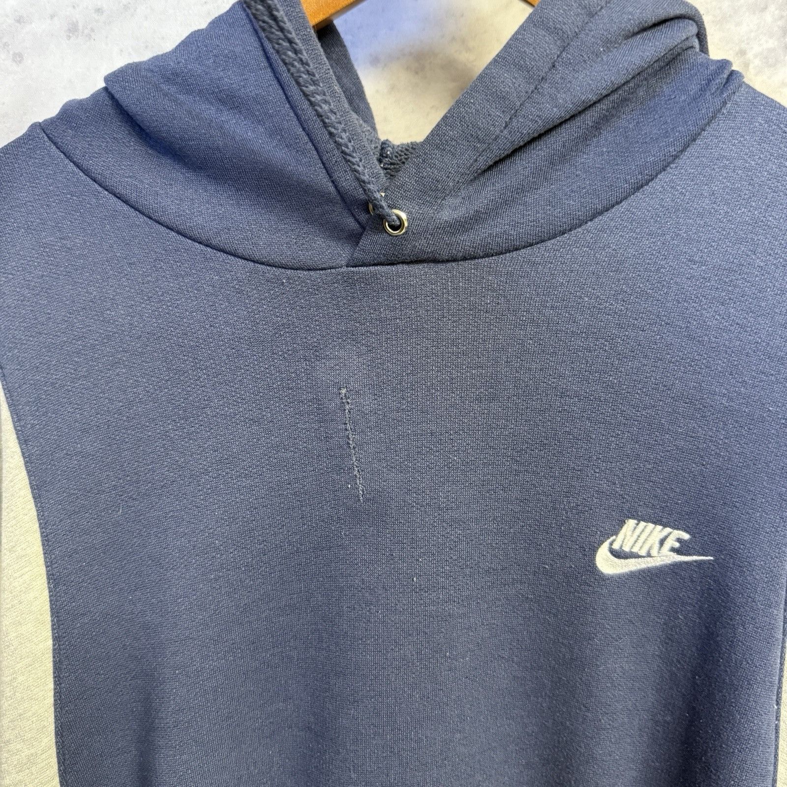 Nike Vintage Nike Hoodie Sweatshirt Mens Medium 23x22 Blue Embroi Size US M / EU 48-50 / 2 - 4 Thumbnail