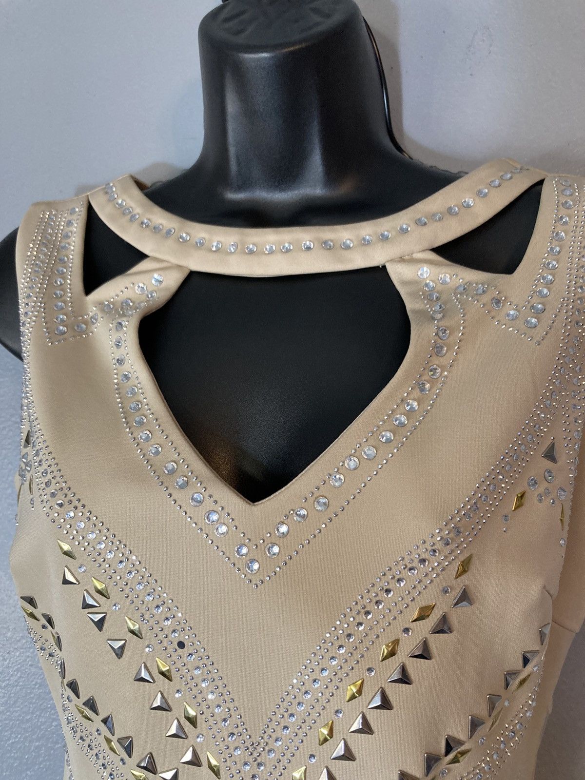 Other Alexia Admor tan rhinestone cut out mini dress Size S / US 4 / IT 40 - 6 Thumbnail