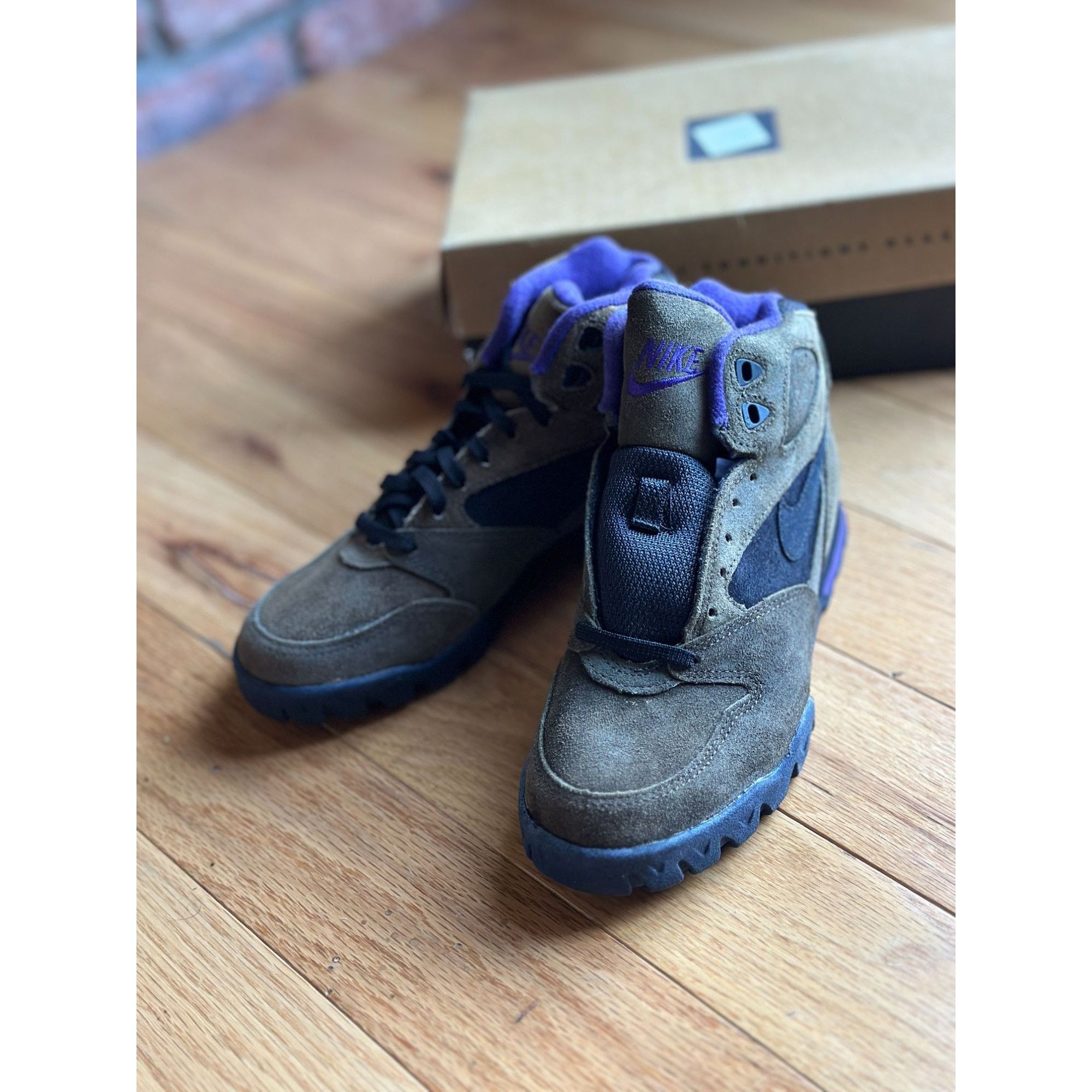 Nike VINTAGE 1993 NIKE CALDERA HIKING BOOTS WOMENS SIZE 7W PURPLE Size US 7.5 / IT 37.5 - 5 Thumbnail