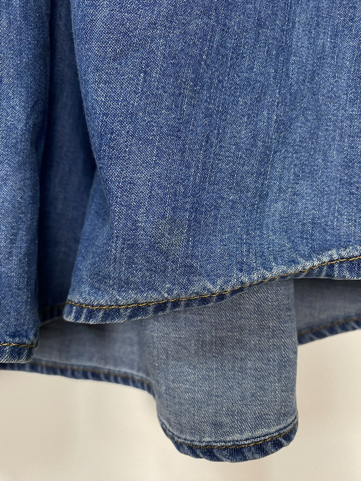 L.L. Bean Vintage L.L. Bean Button Up Denim Shirt Long Sleeve Pockets Size US L / EU 52-54 / 3 - 4 Thumbnail