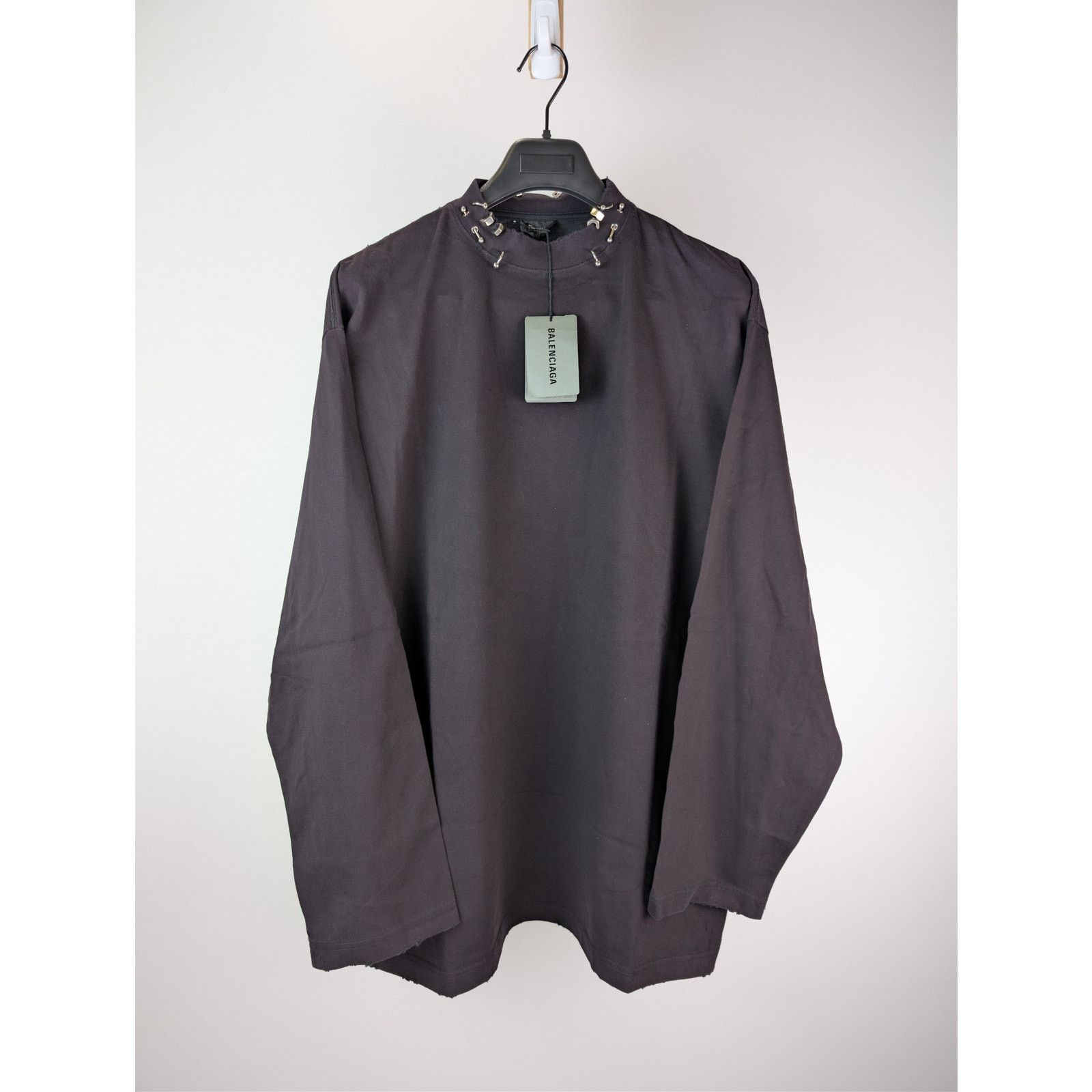 Balenciaga o1rshd1 Pierced Oversized Long Sleeve Jersey T-Shirt Black Size US S / EU 44-46 / 1 - 1 Thumbnail
