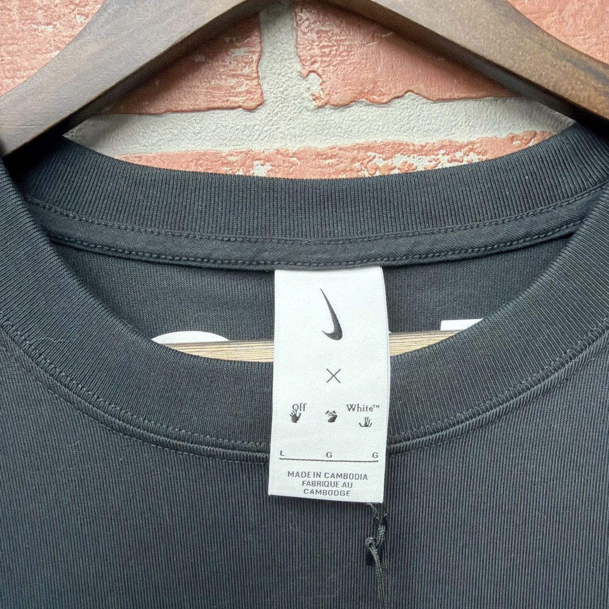 Off-White Men’s Nike x Off White T-Shirt Mens 005 Black Size Large Size US L / EU 52-54 / 3 - 6 Thumbnail