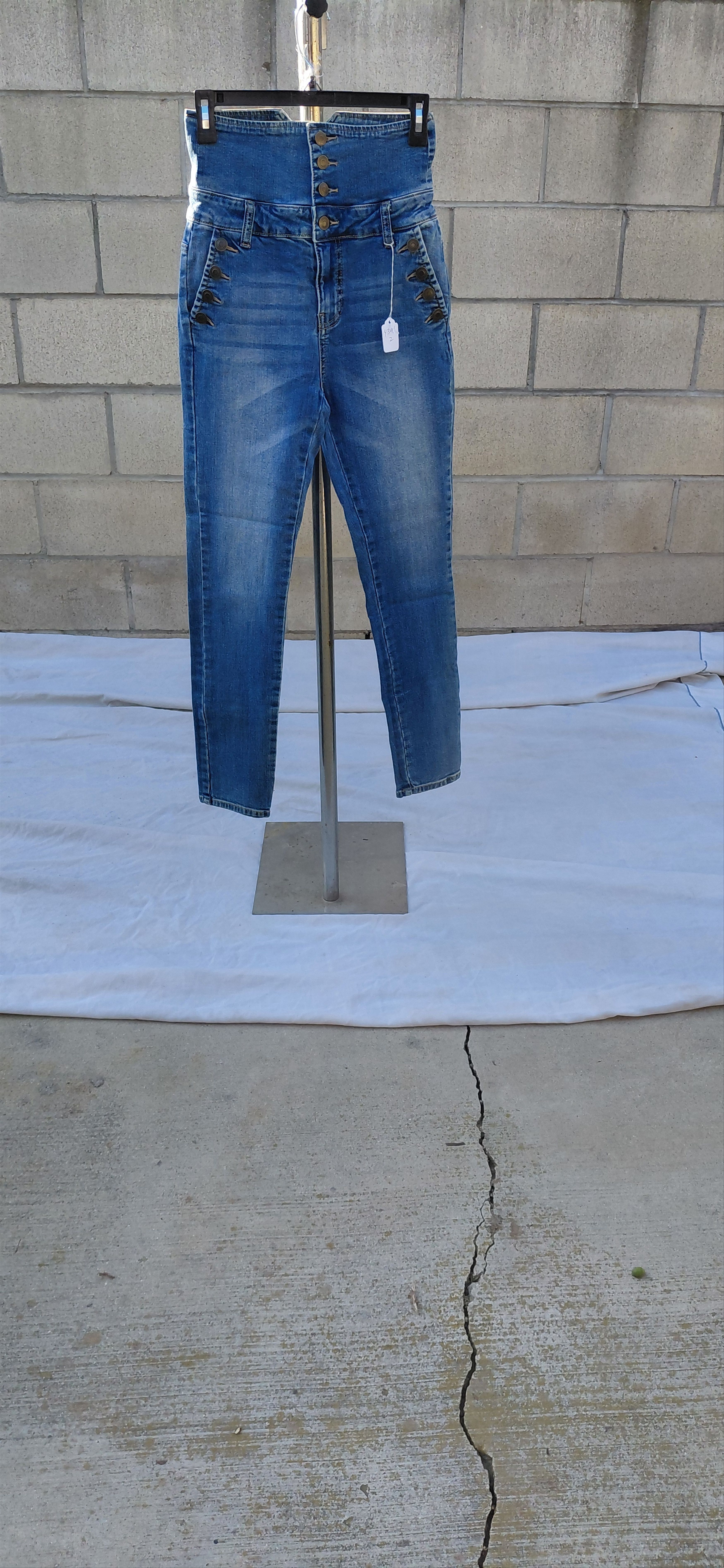 Forever 21 43912.......Forever21 Skinny Jeans Size Medium Size 26" / US 2 / IT 38 - 2 Thumbnail