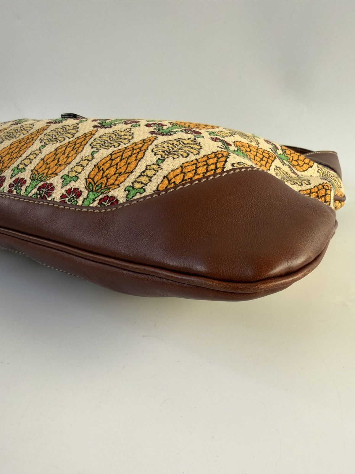 Gucci Gucci Jackie Pineapple Printed Canvas Hobo Bag Size ONE SIZE - 8 Thumbnail