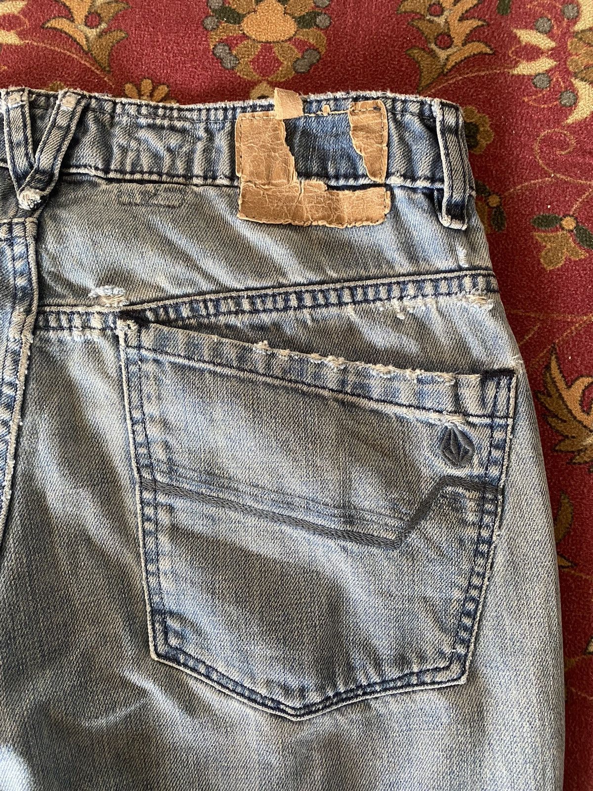 Vintage Vintage Volcom Genuine Distressed Jeans Size US 31 - 5 Thumbnail