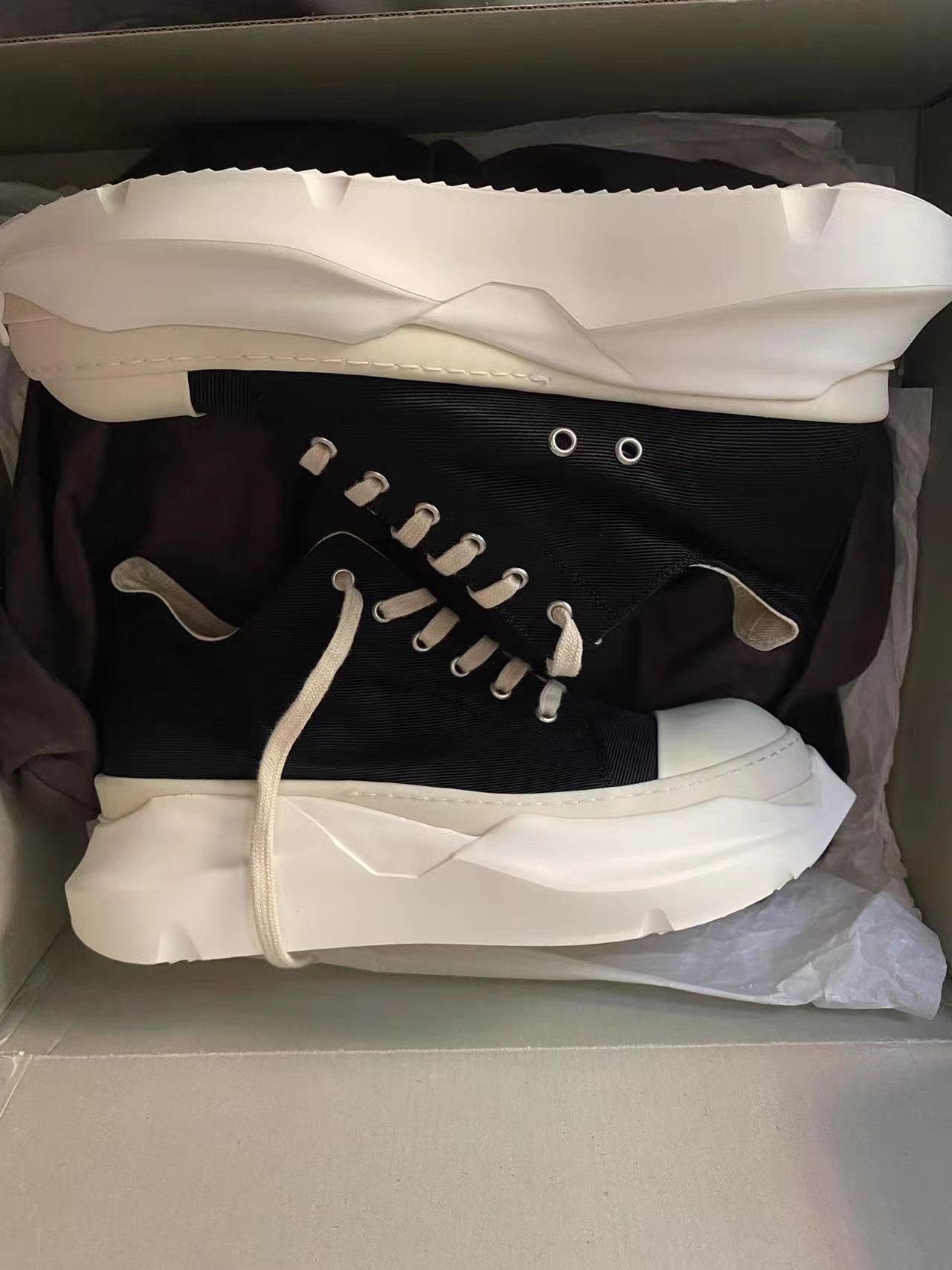 Rick Owens Rick Owens Tank Sole Low Top Jumbo Lace Size US 9 / EU 42 - 2 Thumbnail