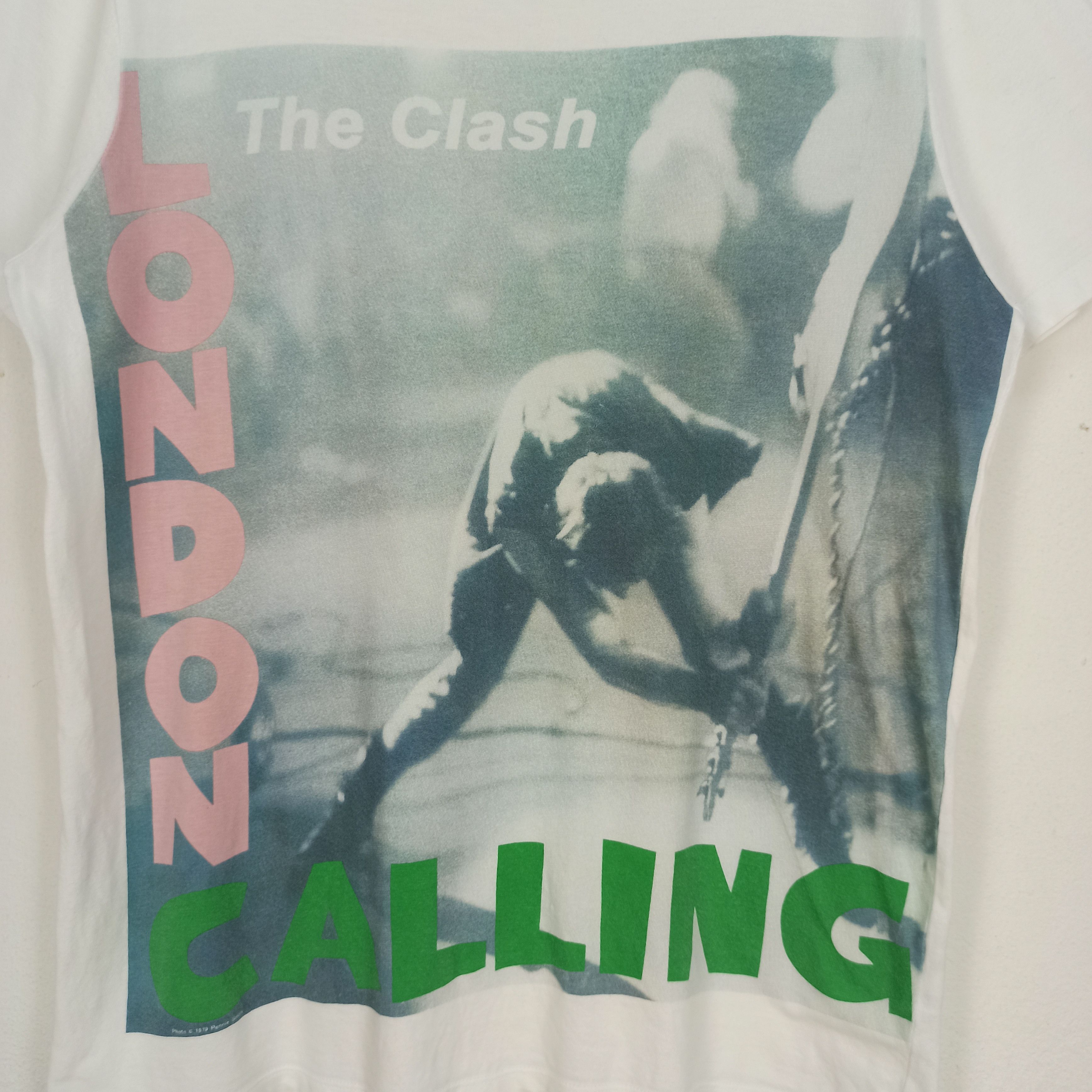 Band Tees The Clash "London Calling" Promo Tshirt Uniqlo Size US L / EU 52-54 / 3 - 2 Thumbnail