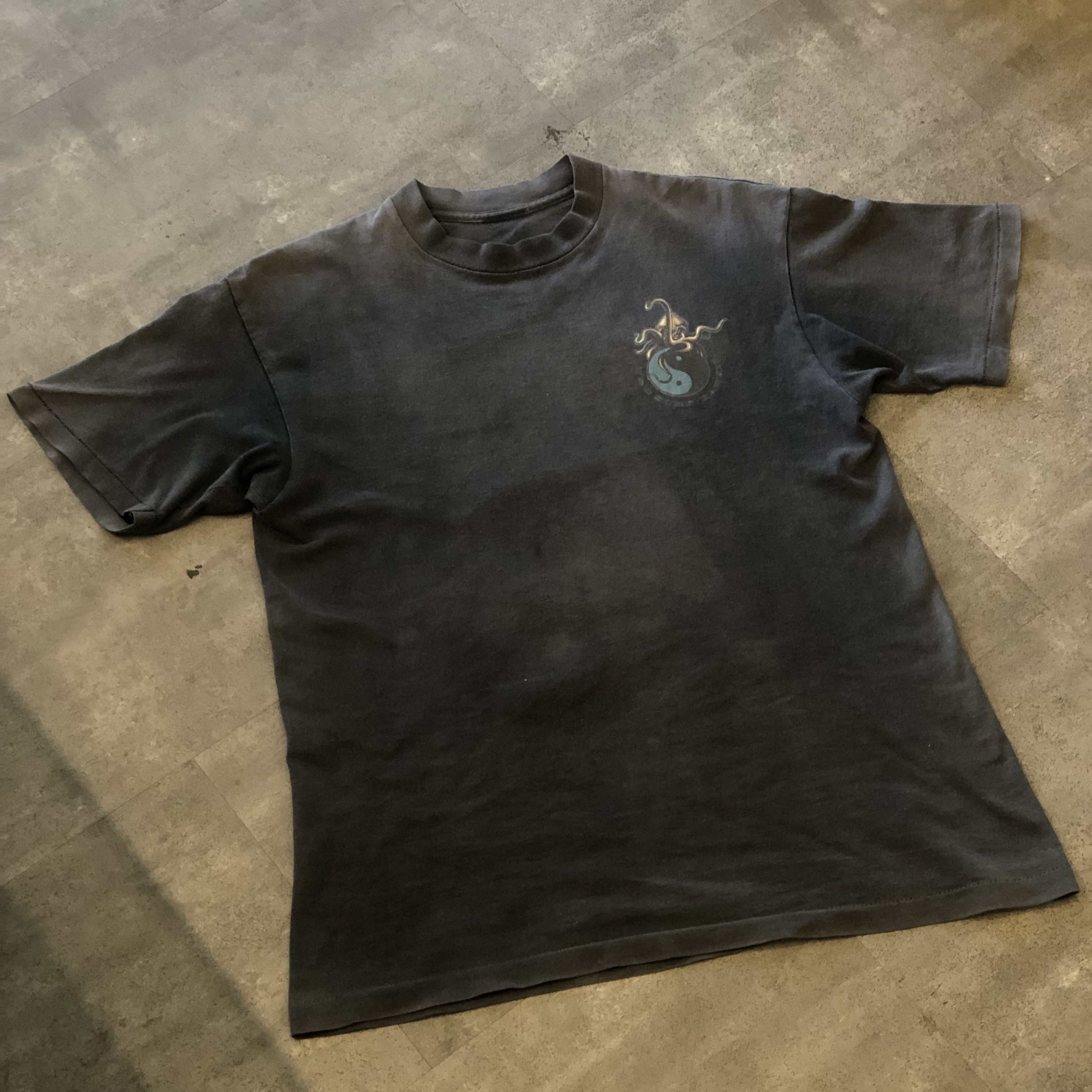 Vintage vintage tnc surf sick backhit graphic rare banger Size US L / EU 52-54 / 3 - 6 Thumbnail