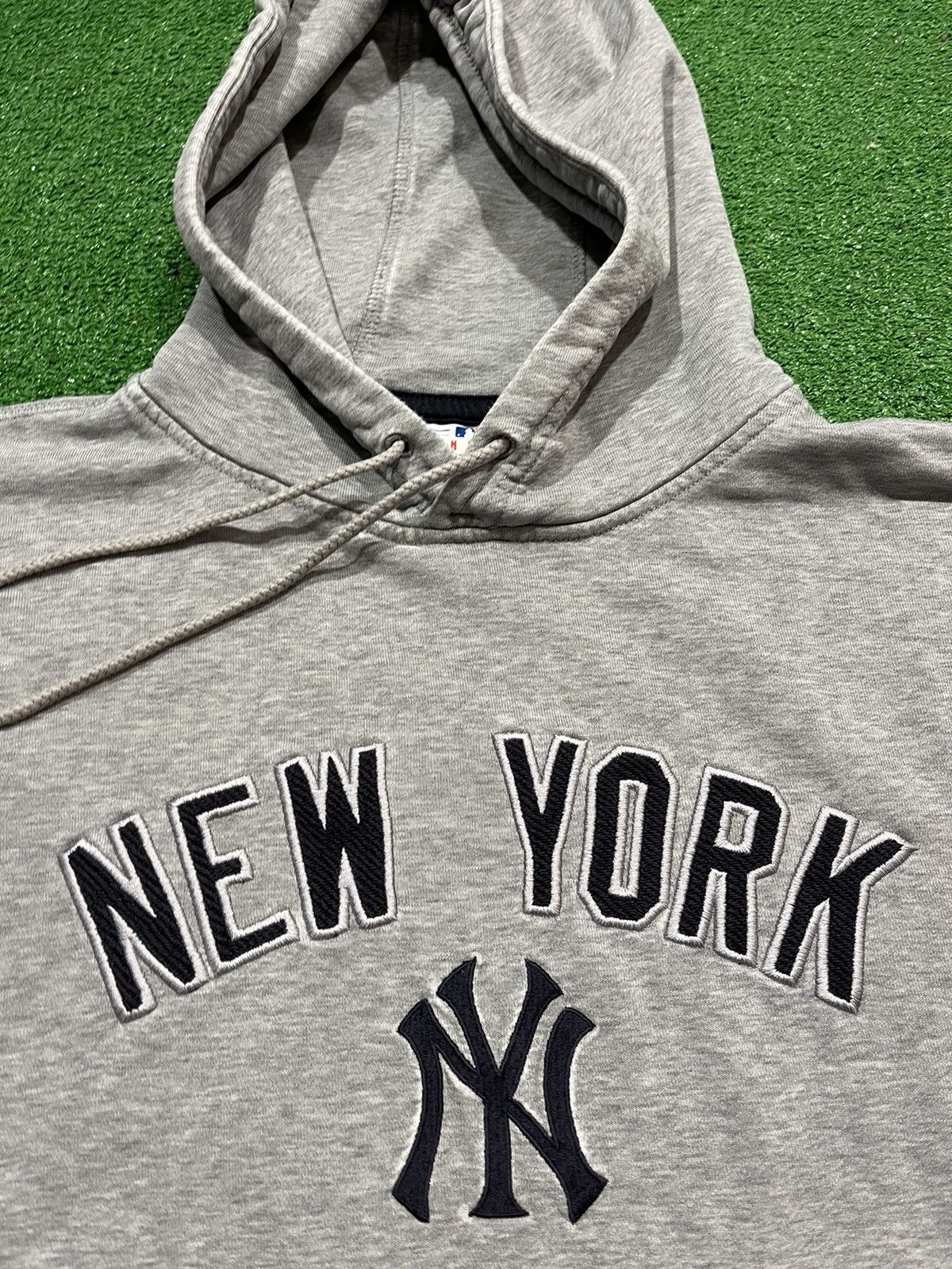 New Era × New York Yankees New Era New York Yankees Hoodie Vintage Size US S / EU 44-46 / 1 - 3 Thumbnail