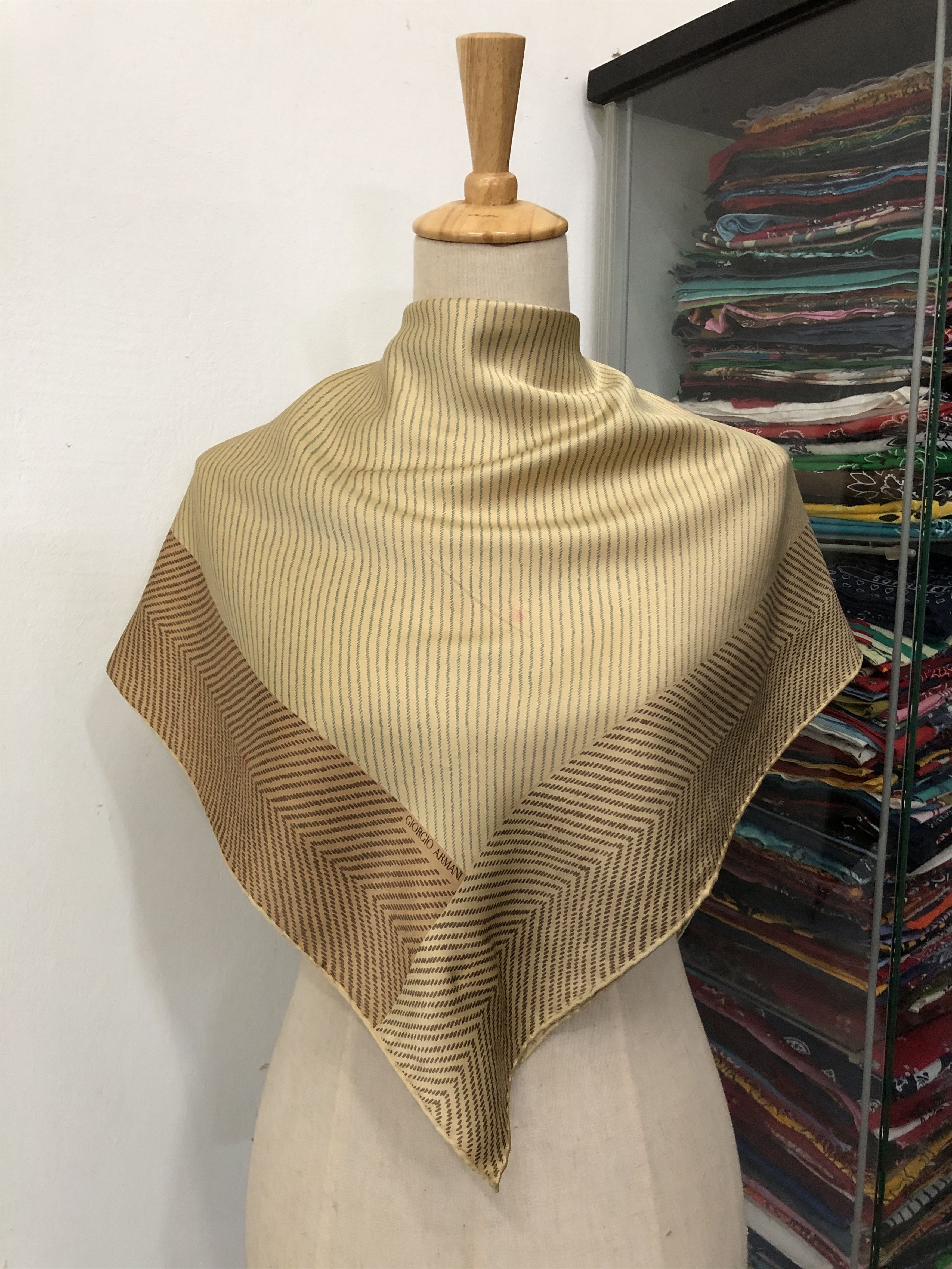 Giorgio Armani × Vintage Vintage Giorgio Armani Silk Scarf Size ONE SIZE - 1 Thumbnail