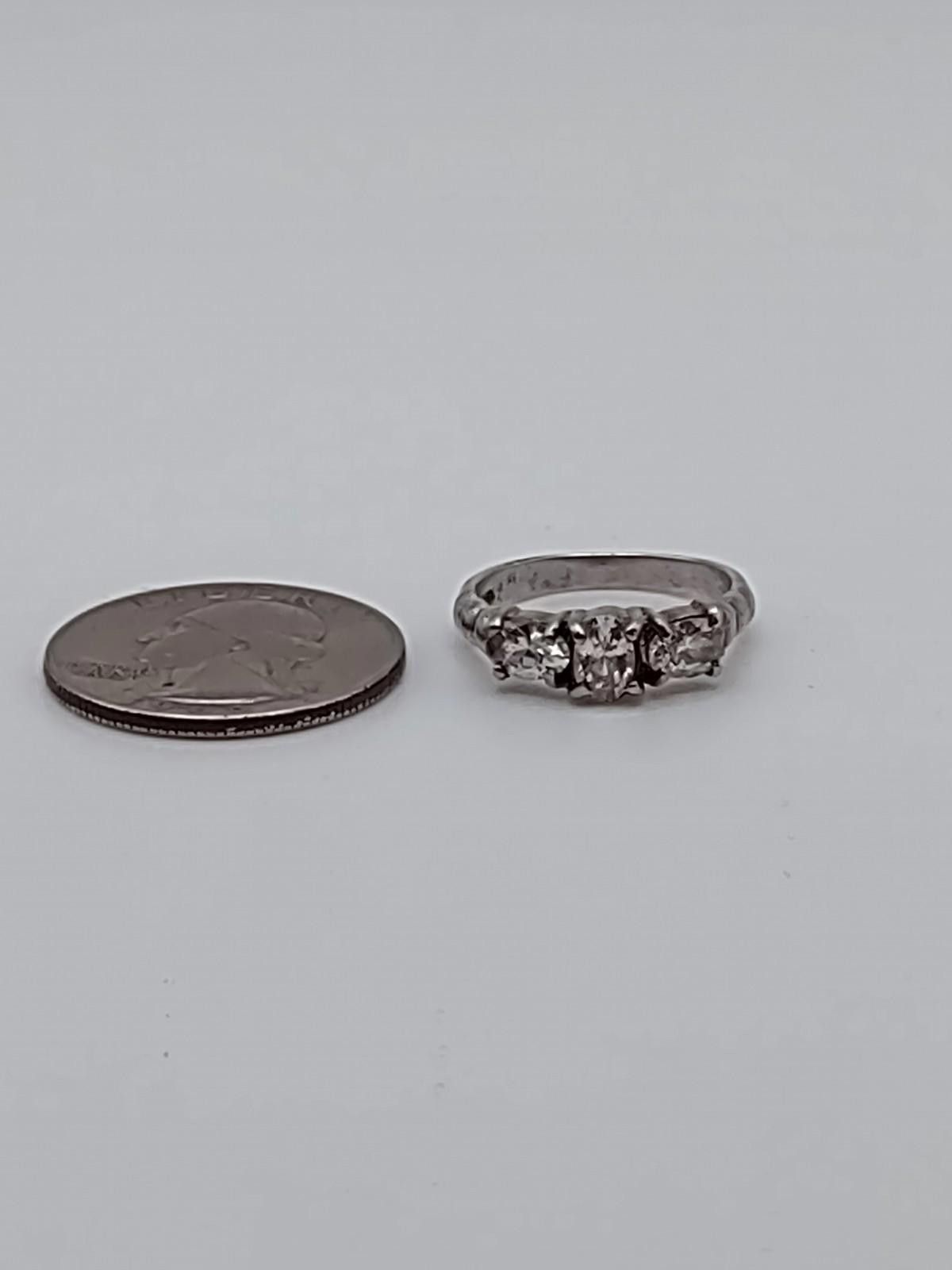 The Unbranded Brand 925 CZ 3 Stone Ring Size 6.5 Sterling Silver Size ONE SIZE - 2 Thumbnail