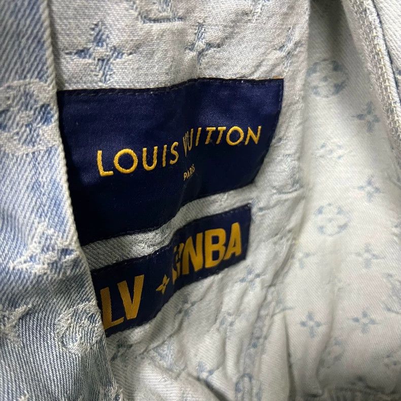 Louis Vuitton Louis Vuitton Blue Classic Zip Hooded Denim jacket Size US S / EU 44-46 / 1 - 3 Thumbnail