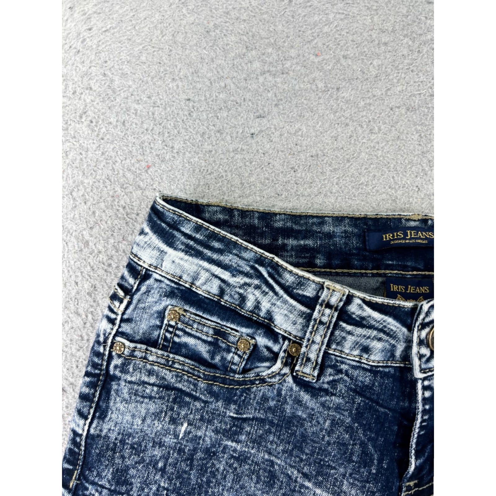 Vintage IRIS Women’s Denim Shorts Cutoff Acid Wash Mid Rise Casual Party 25x1 Blue Cotton Blend Size 26" / US 2 / IT 38 - 4 Thumbnail