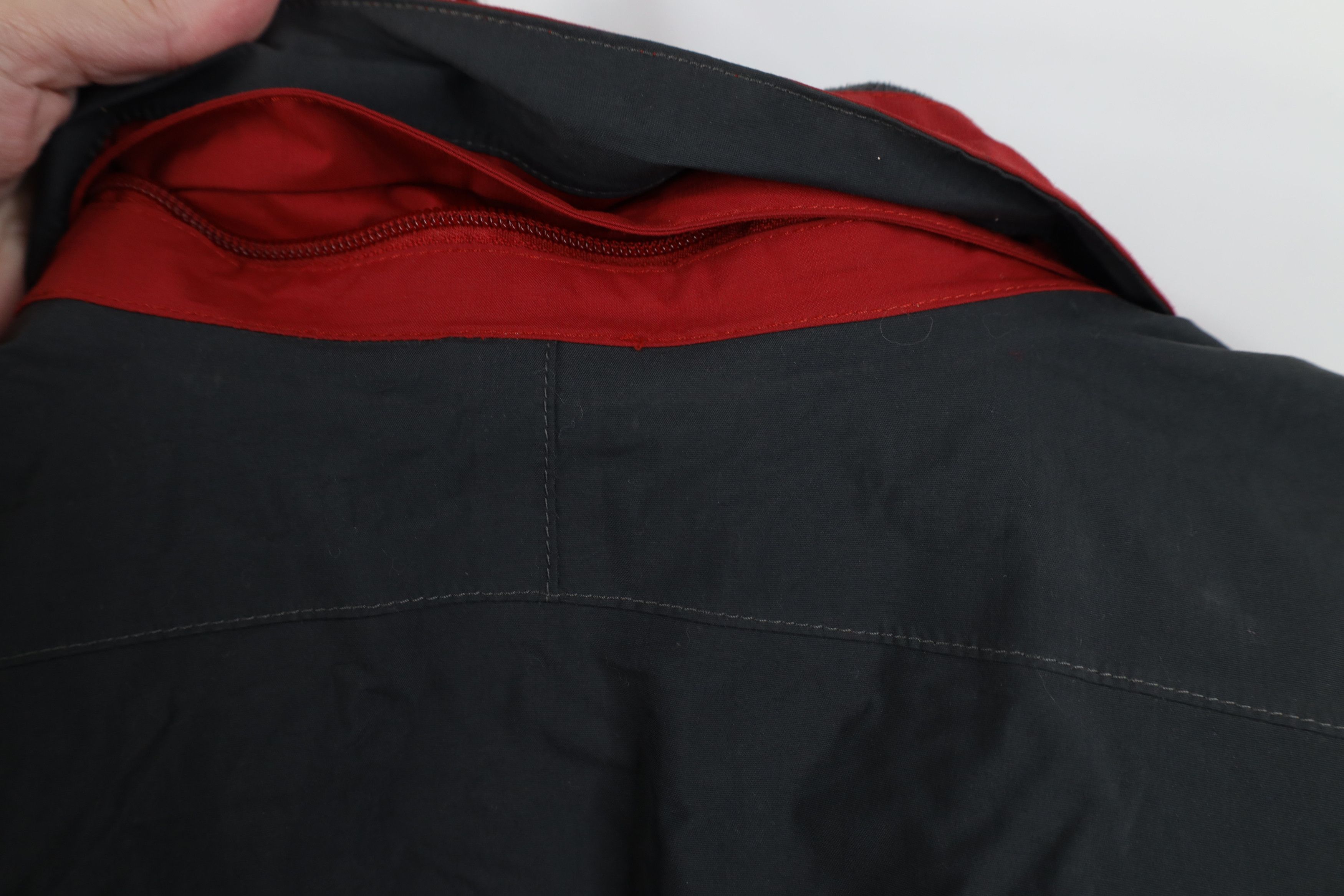 The North Face Vintage Y2K The North Face HyVent Waterproof Jacket Red Size US L / EU 52-54 / 3 - 13 Thumbnail