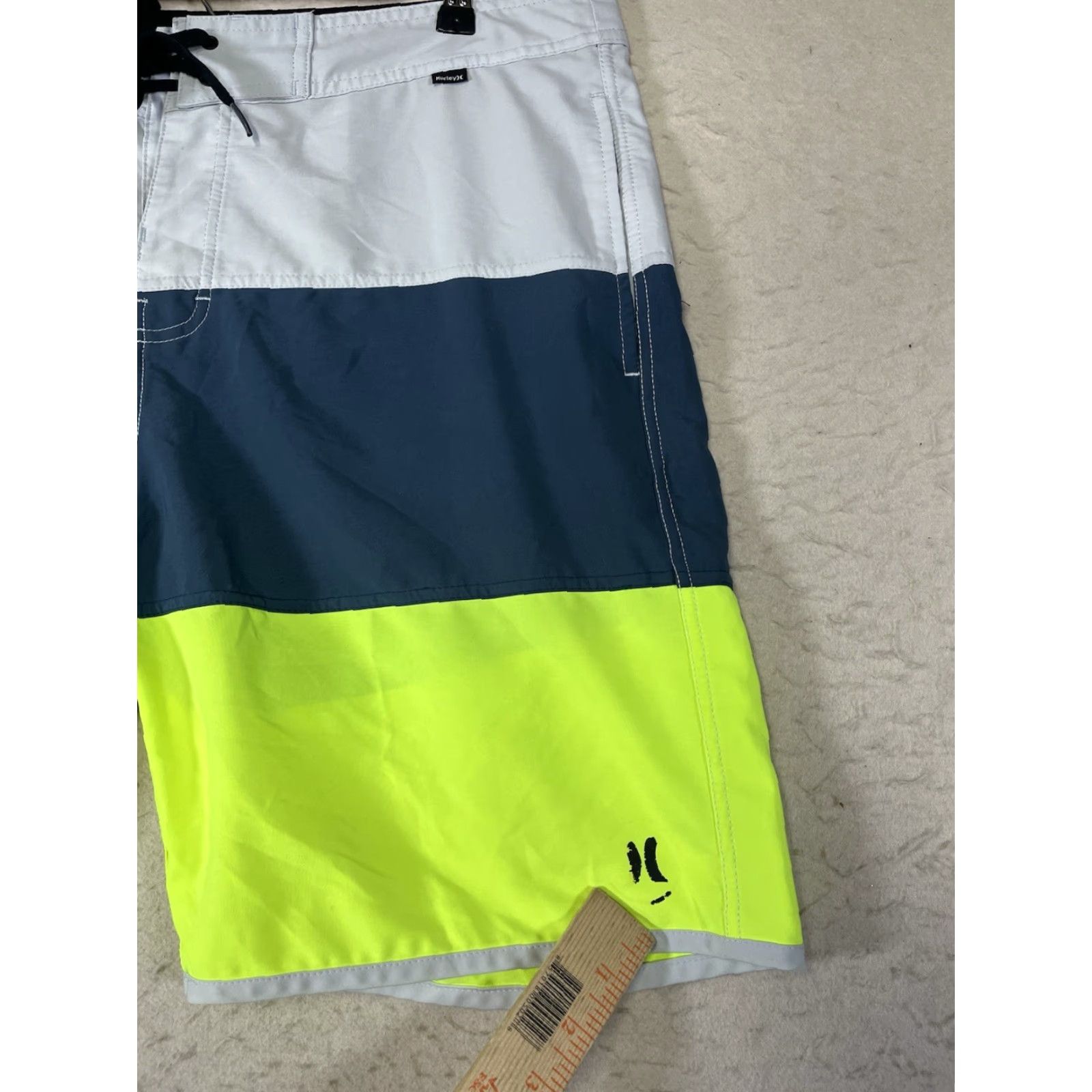 Hurley Hurley Board Shorts Men 36 Multicolor Geometric Logo Drawstring Beach Casual Regular Fit Size US 36 / EU 52 - 7 Thumbnail